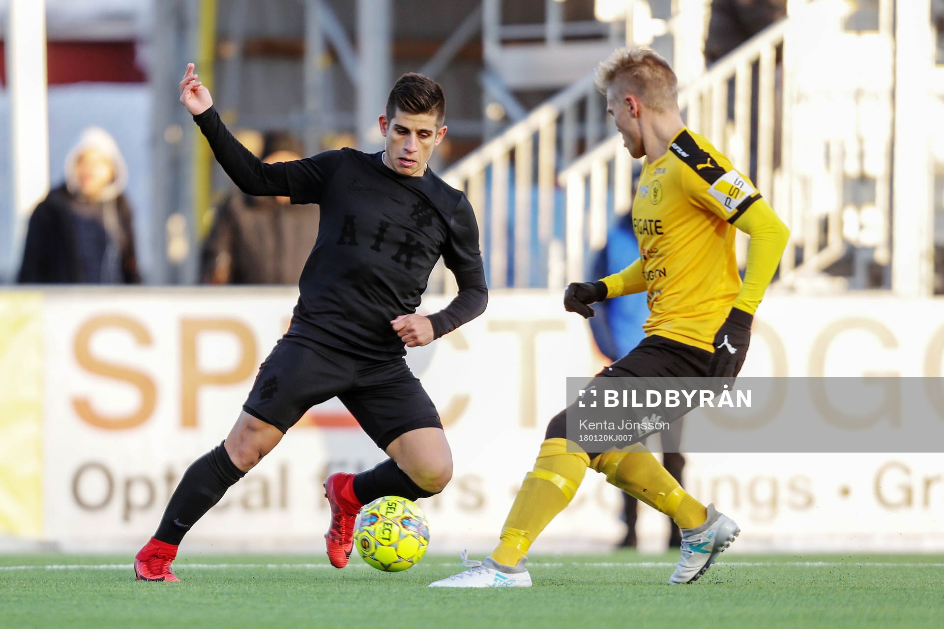s Nicolas Marcelo Stefanelli och Frejs Martin Falkeborn