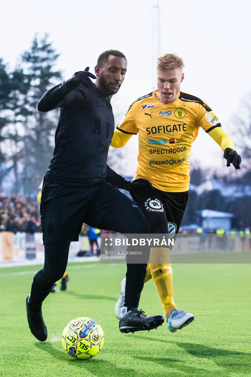 AIK:s Henok Goitom och Frejs Martin Falkeborn under träningsmatchen i fotboll mellan Frej och AIK den 20 Januari 2018 i Stockholm. 