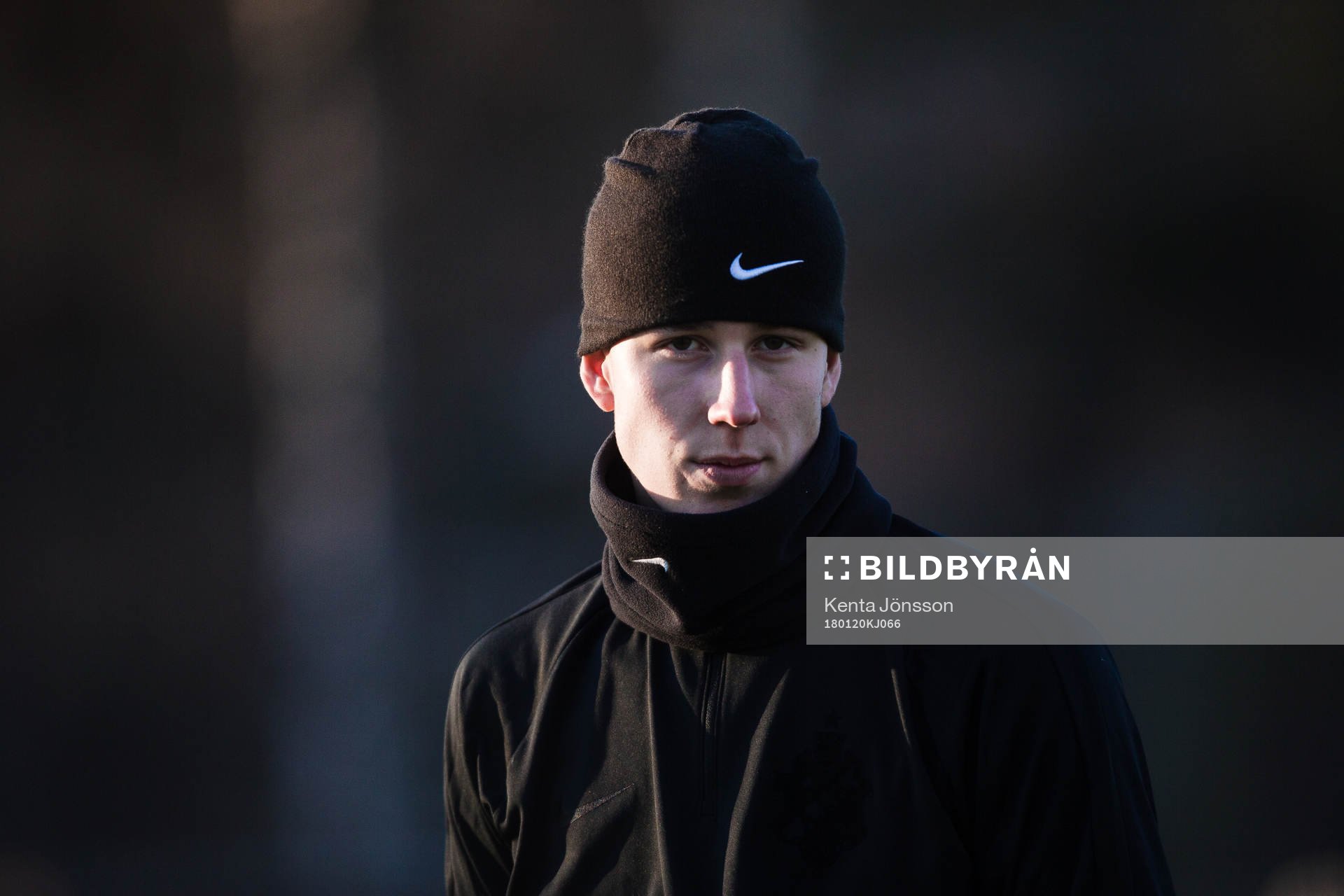 AIK:s målvakt Samuel Brolin innan träningsmatchen i fotboll mellan Frej och AIK den 20 Januari 2018 i Stockholm. 