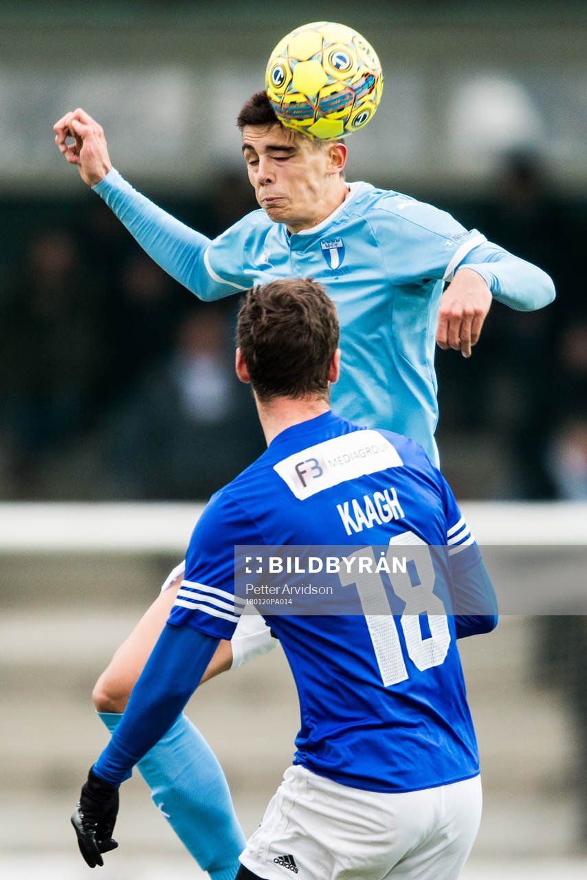 Malmö FFs Dennis Hadzikadunic och Fremad Amager Anders