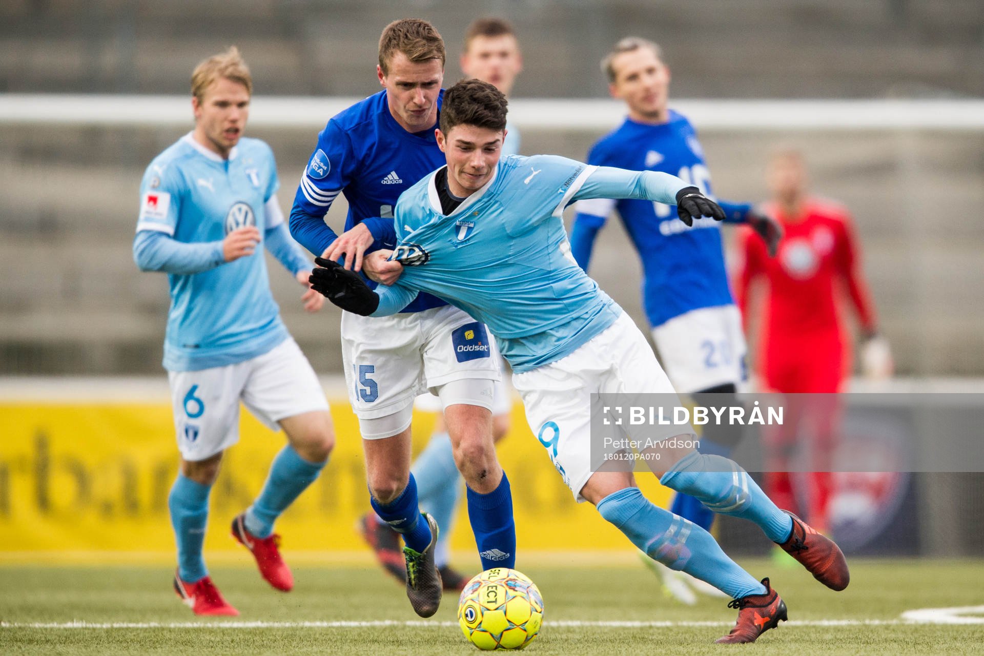Malmö FFs Felix Konstandeliasz i kamp mot Fremad Amager