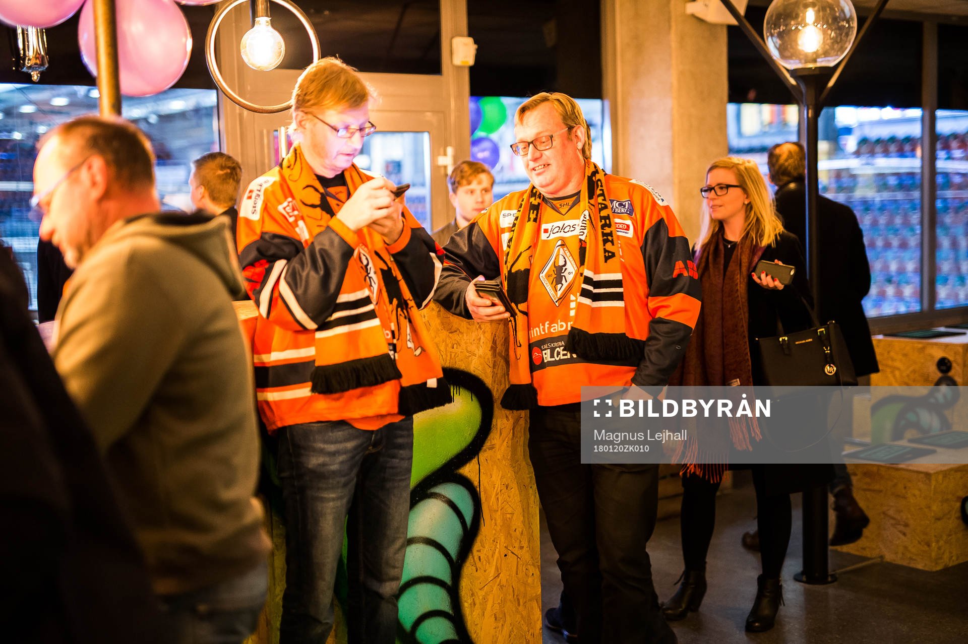 Nya restaurangen Puckat där supportrar beställer via