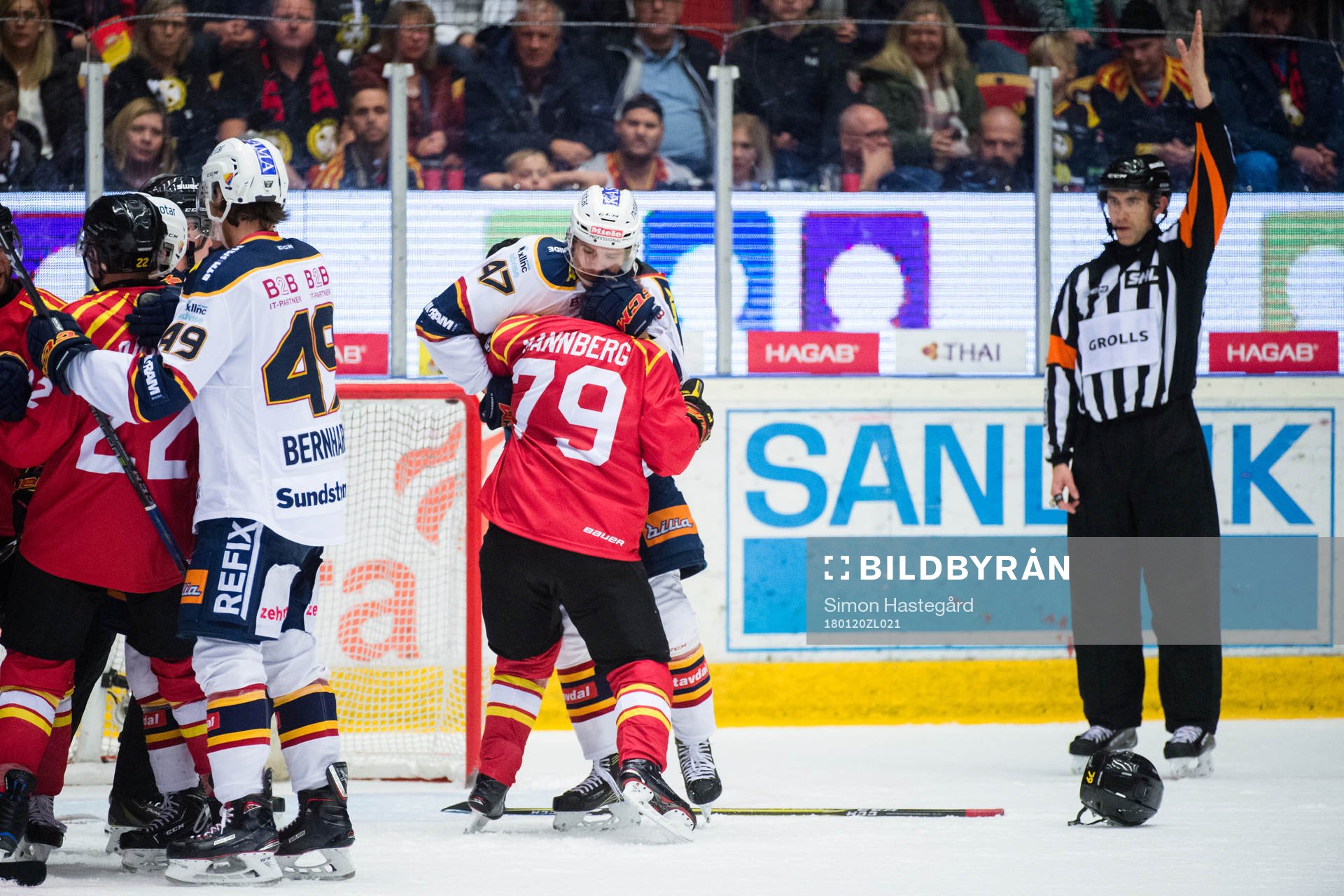 Djurgårdens Linus Johansson i bråk med Brynäs Daniel