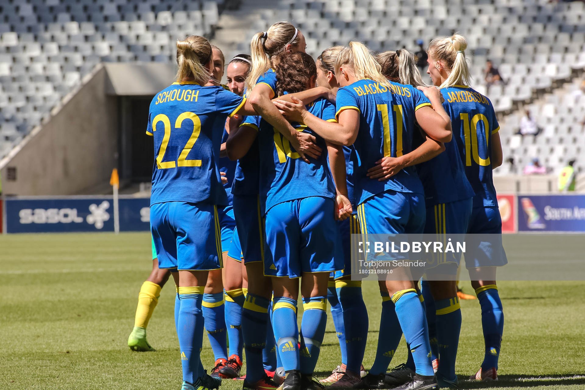 Sveriges spelare jublar  under träningslandskamp i fotboll mellan Sverige och Sydafrika den den 21 januari 2018 i Kapstaden.