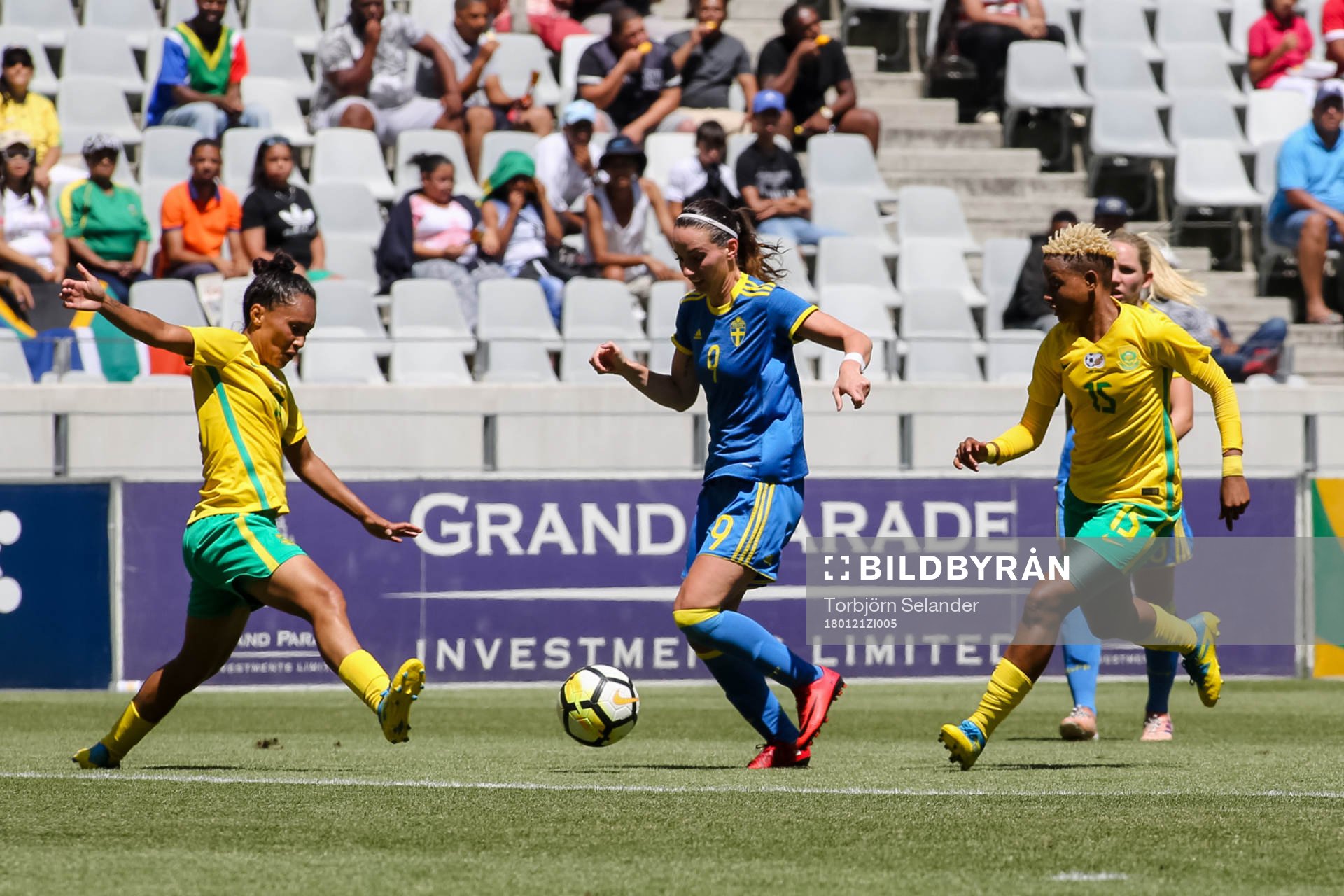 Sveriges Kosovare Asllani