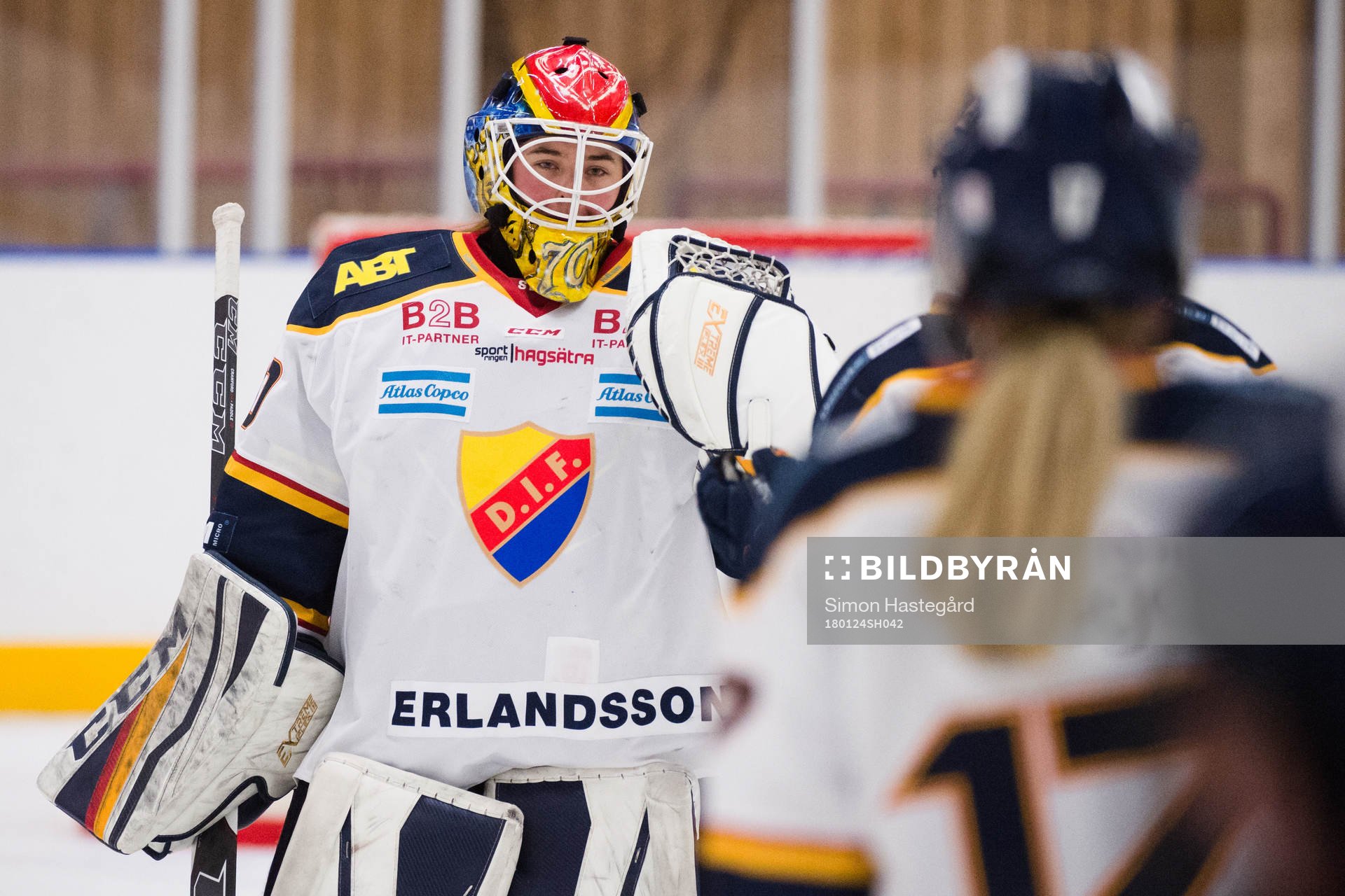 Djurgårdens målvakt Lovisa Berndtsson jublar