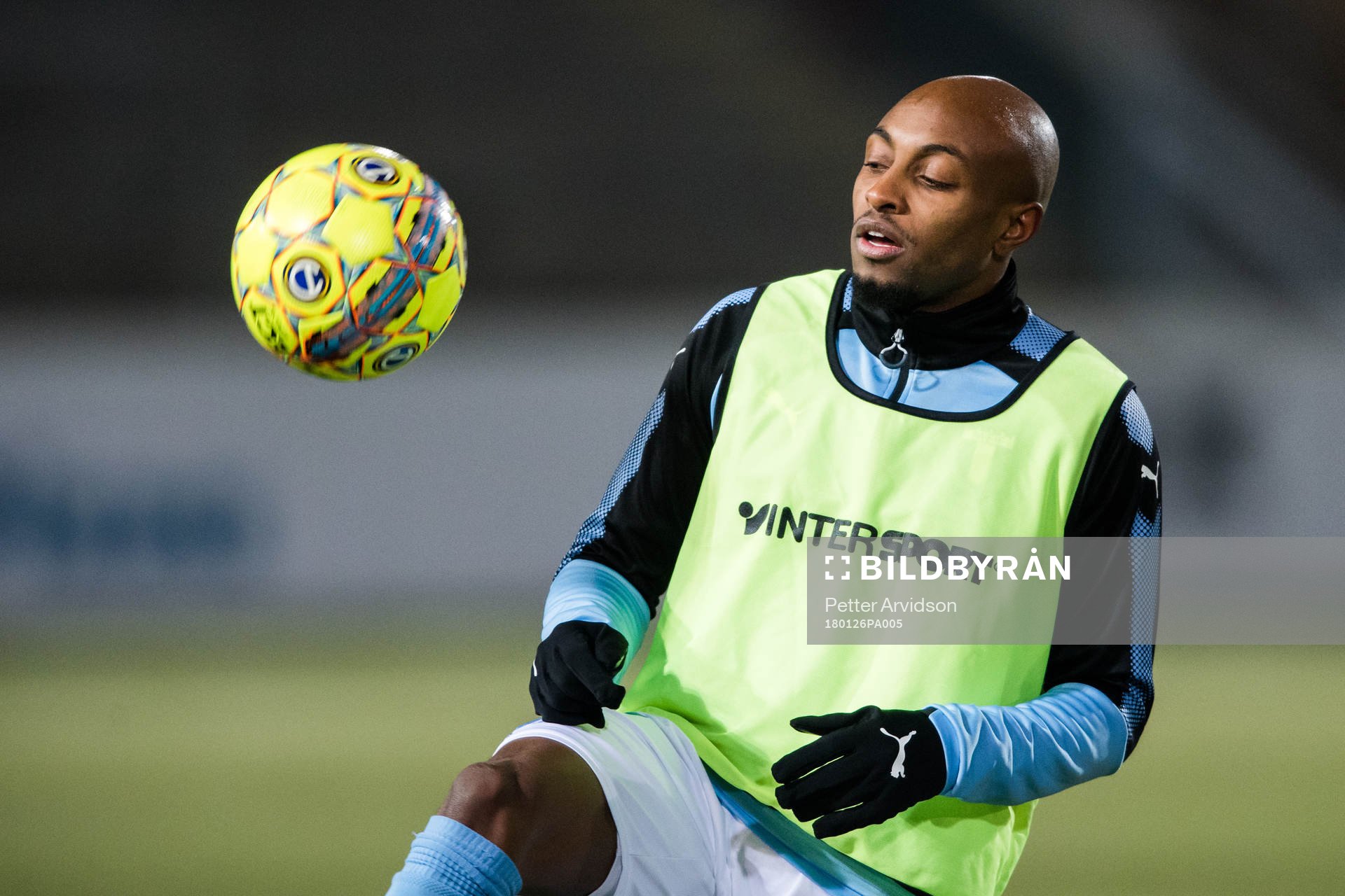 Malmö FFs Fouad Bachirou före en träningsmatch i fotboll