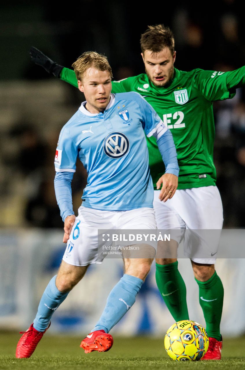 Malmö FFs Oscar Lewicki och Floras Rauno Sappinen