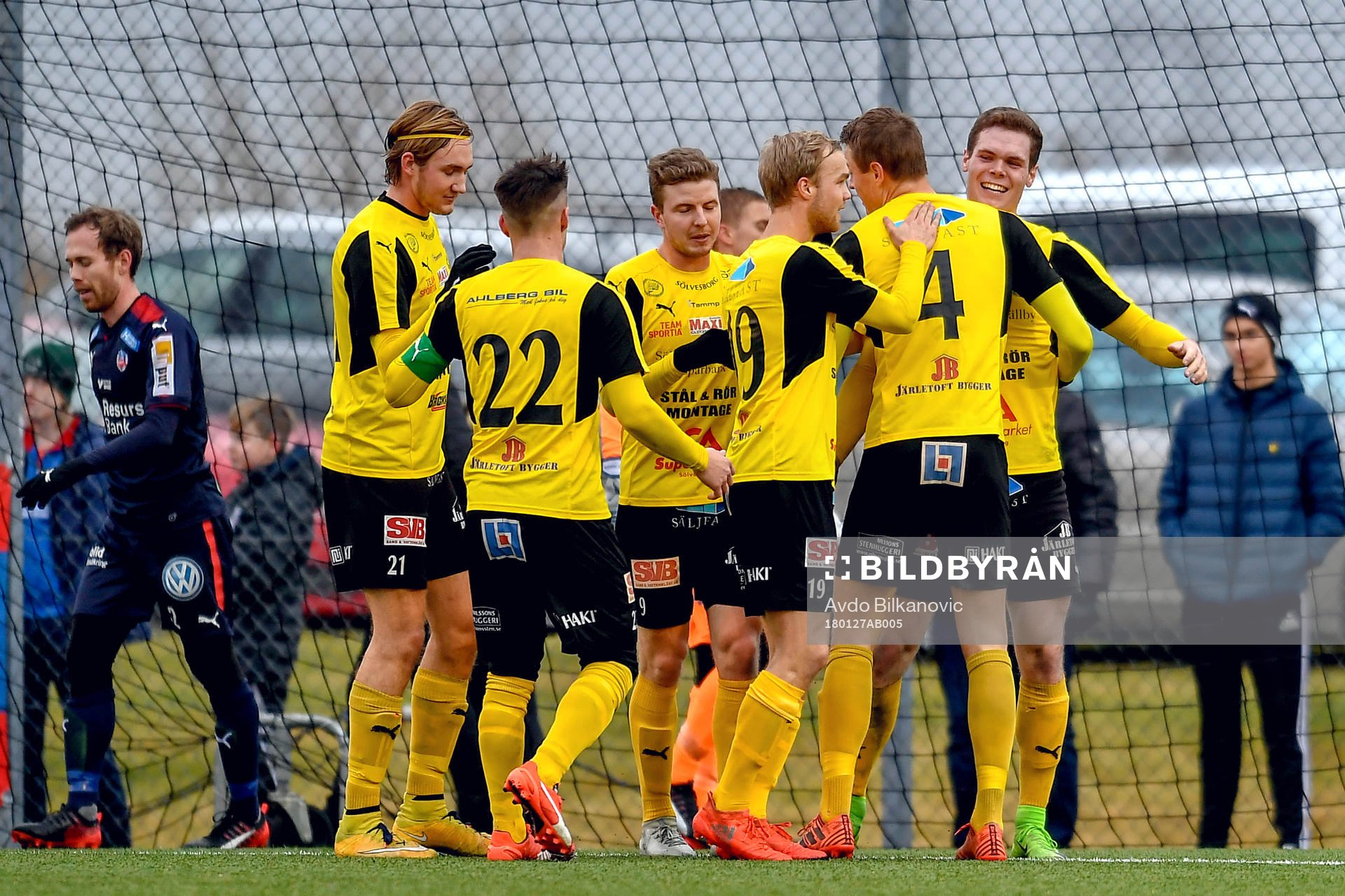 Mjällbys spelare jublar