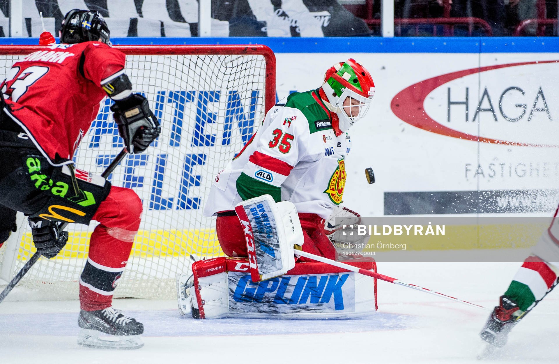 Malmö Redhawks Fredrik Händemark mot Moras målvakt