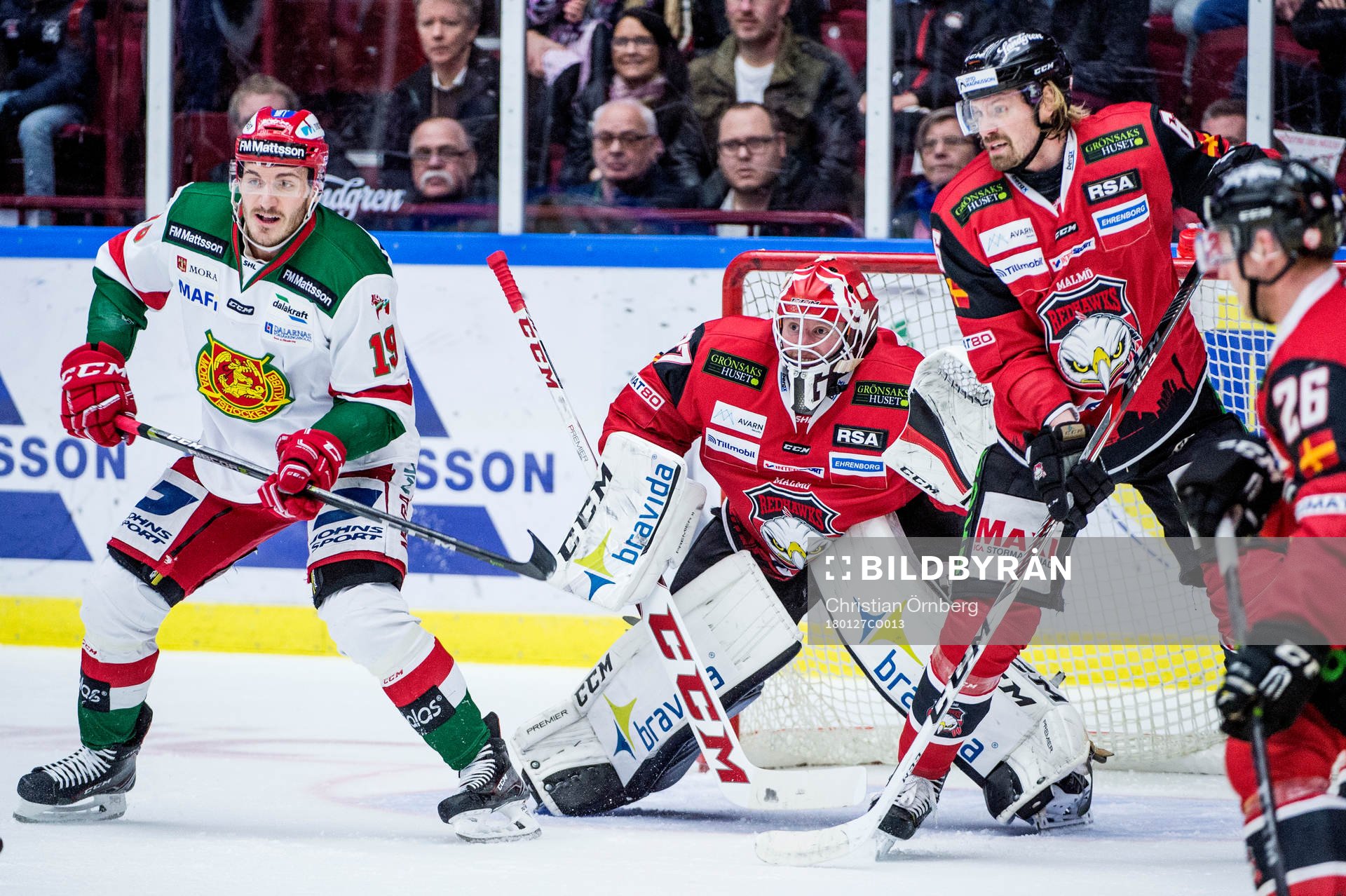 Moras John Persson mot Malmö Redhawks målvakt Jonas