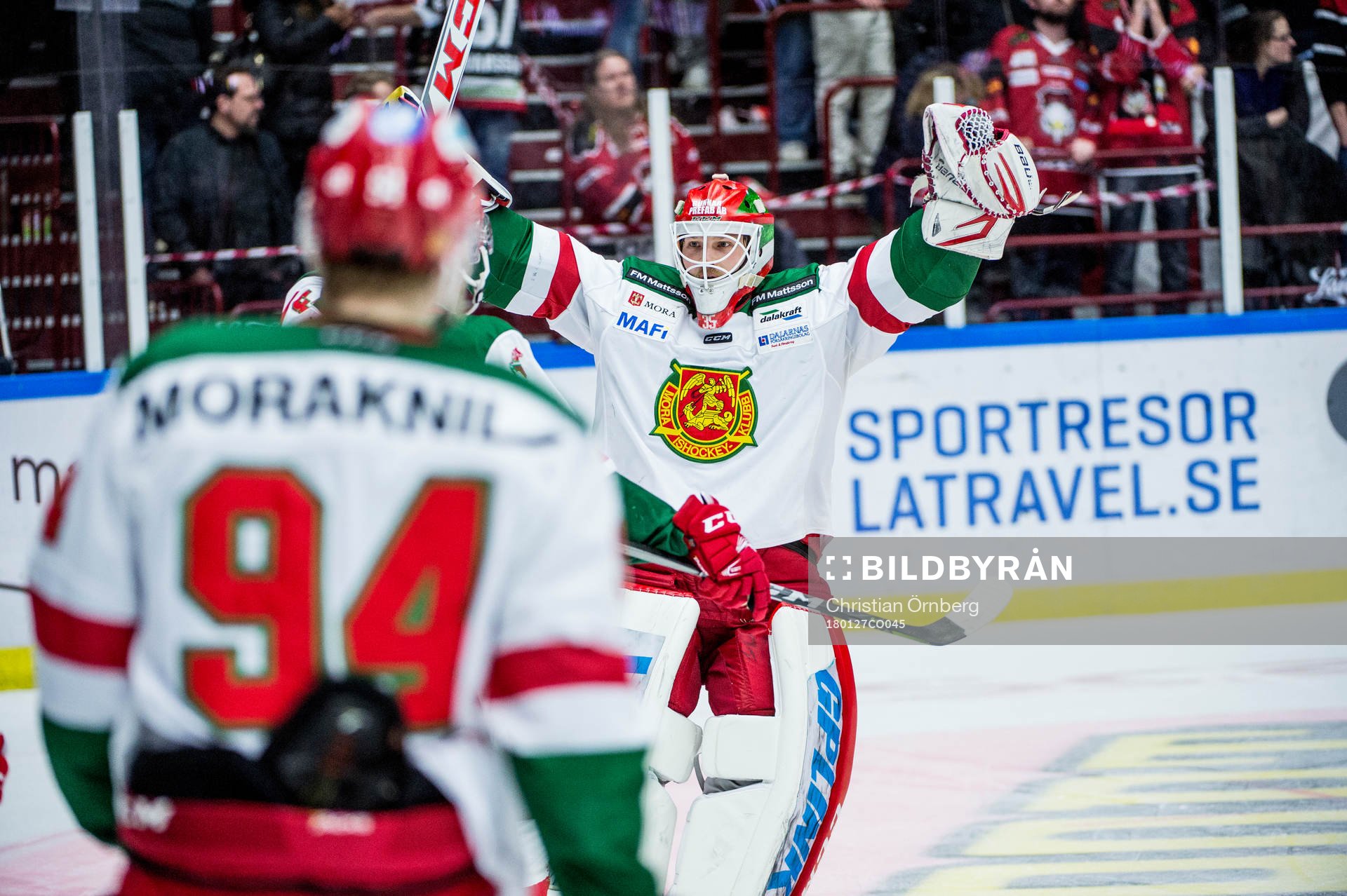 Moras målvakt Christian Engstrand jublar
