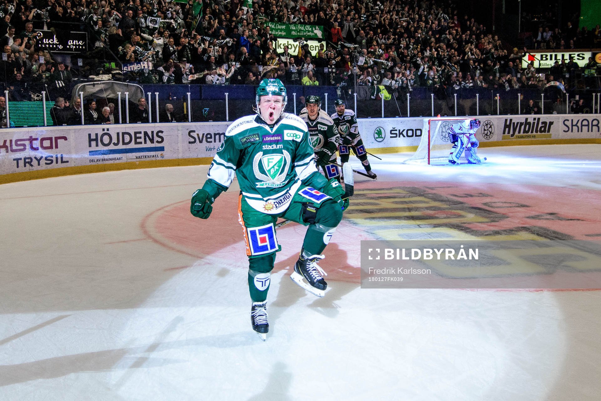 Färjestads Fabian Zetterlund jublar