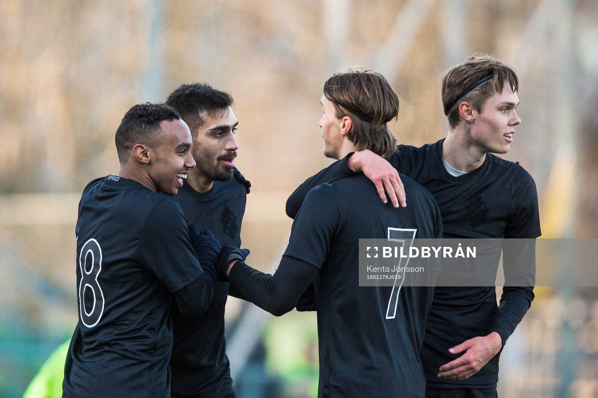 s Stefan Silva jublar med Bilal Hussein , Kristoffer Olsson