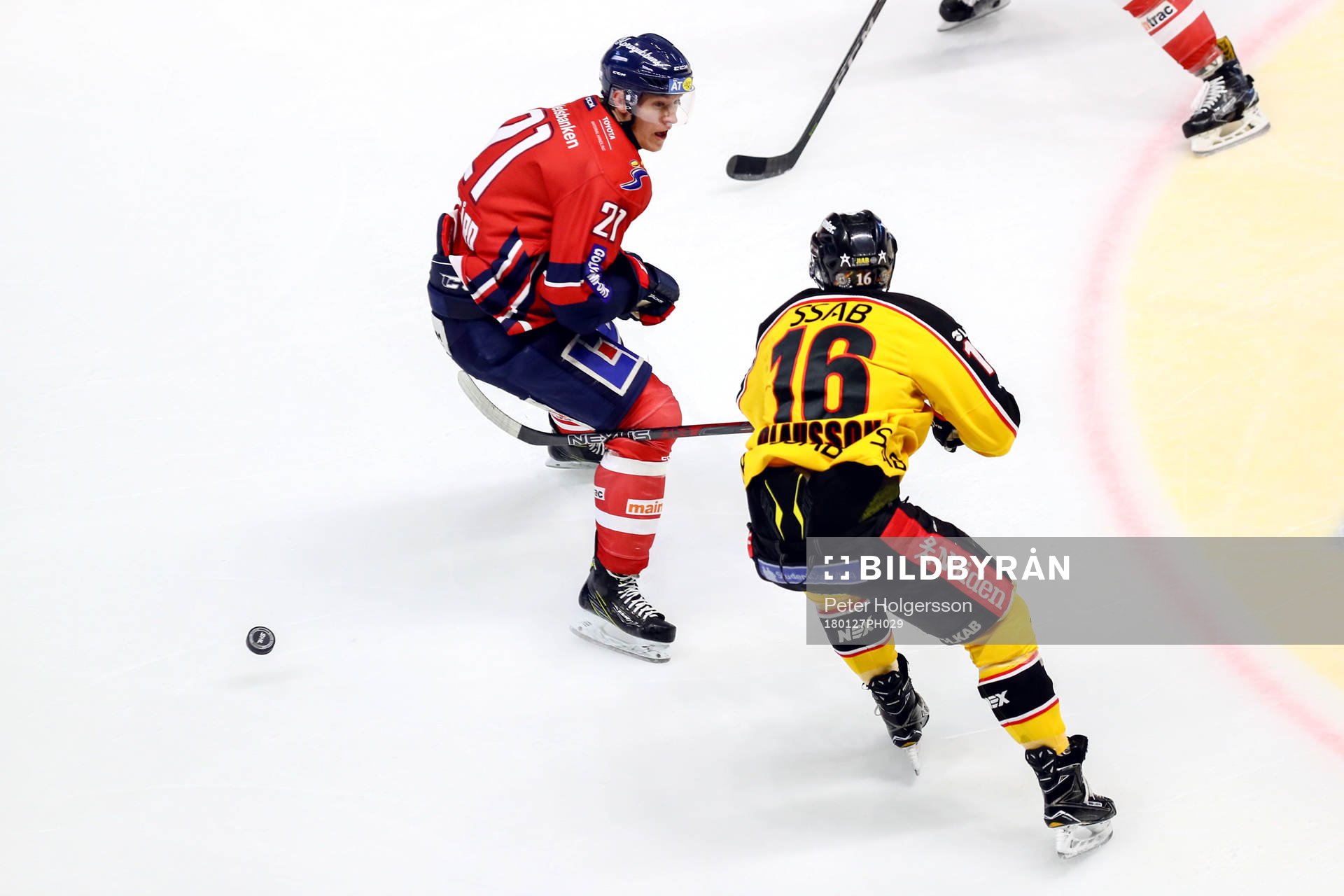 Linköpings Emil Sylvegård utvisas 2+10 för checking