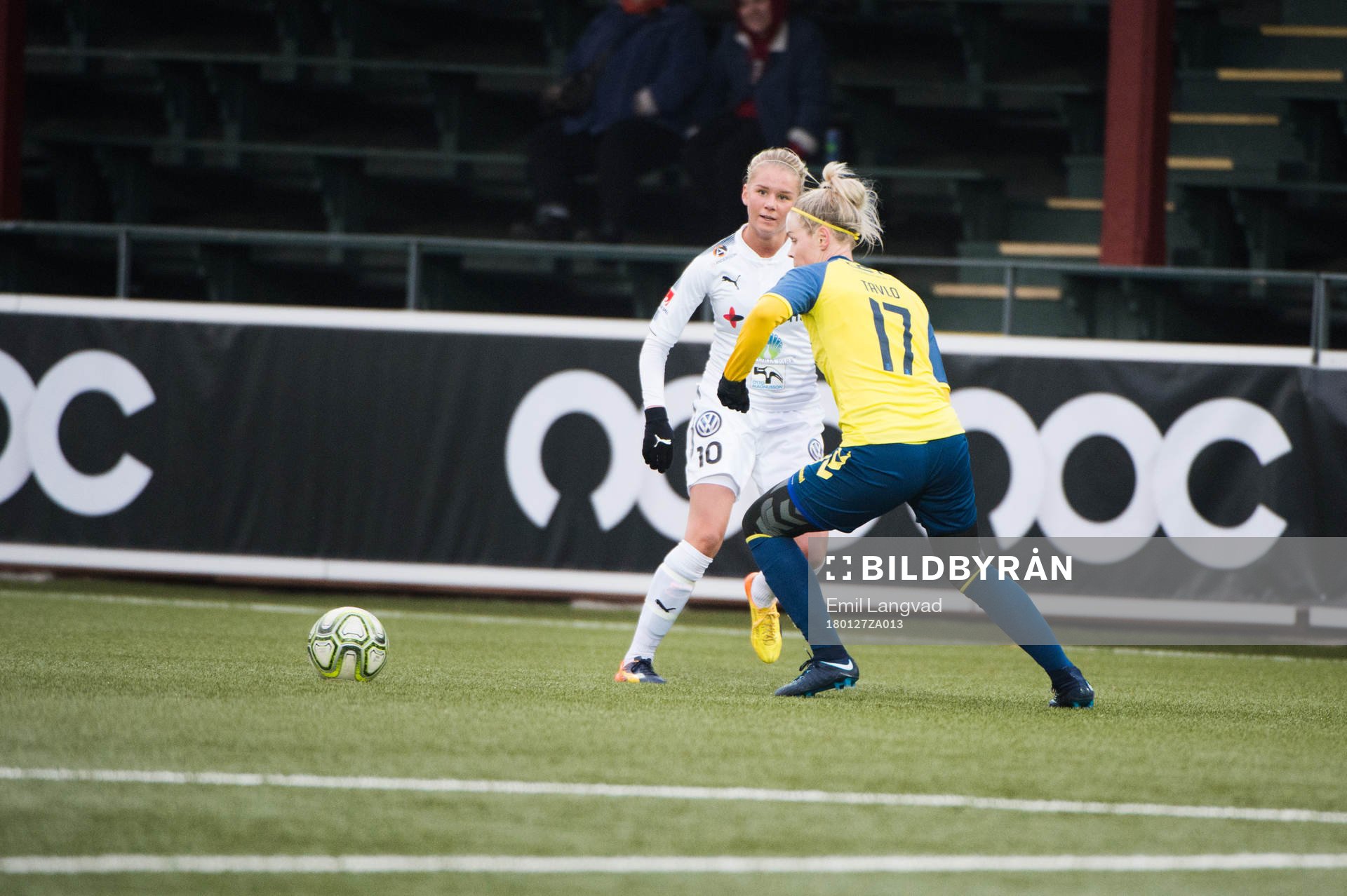 Rosengårds Nellie Lilja och Bröndbys Julie Tavlo