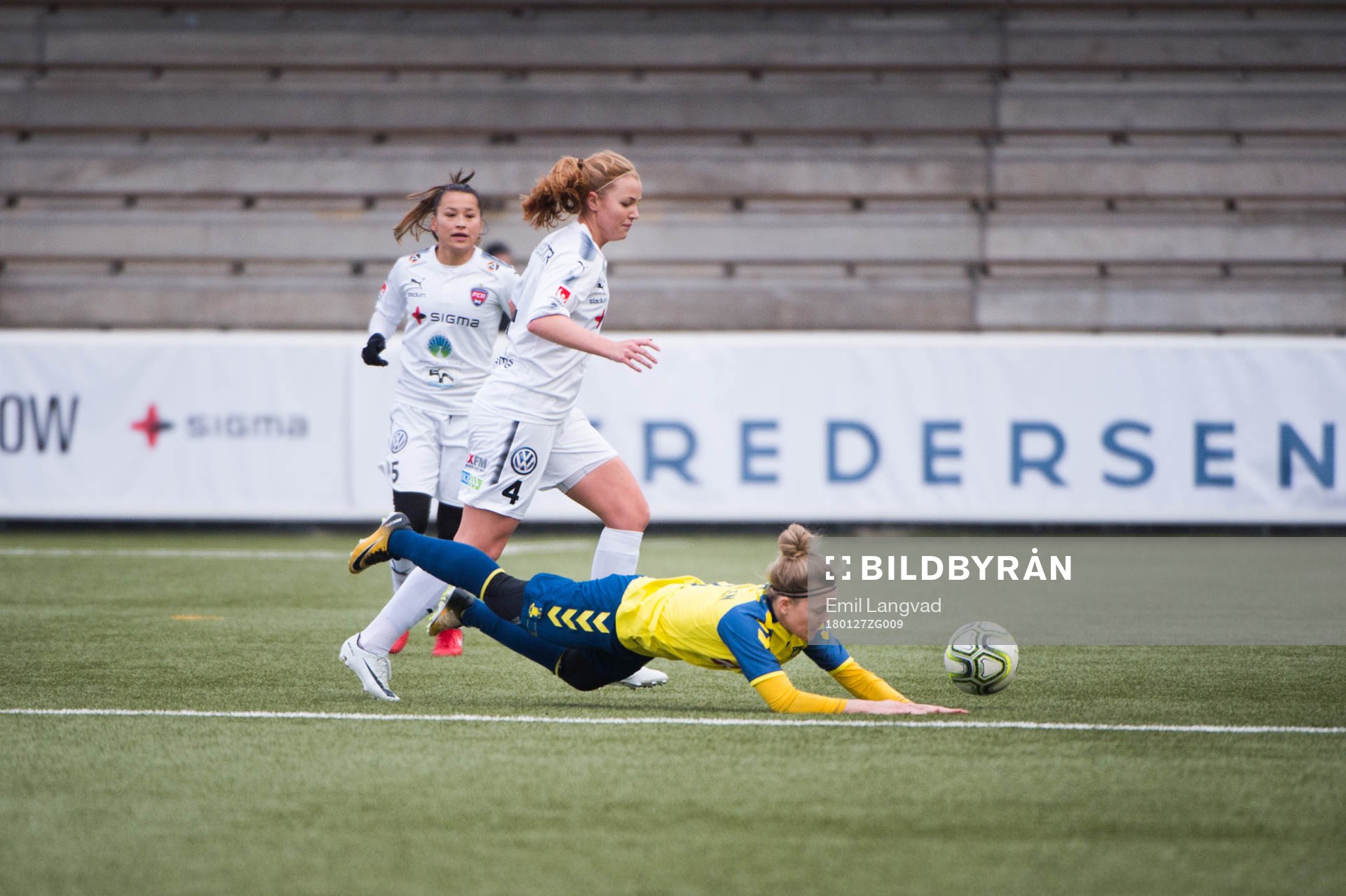 Rosengårds Glodis Perla Viggosdottir och Bröndbys Nanna