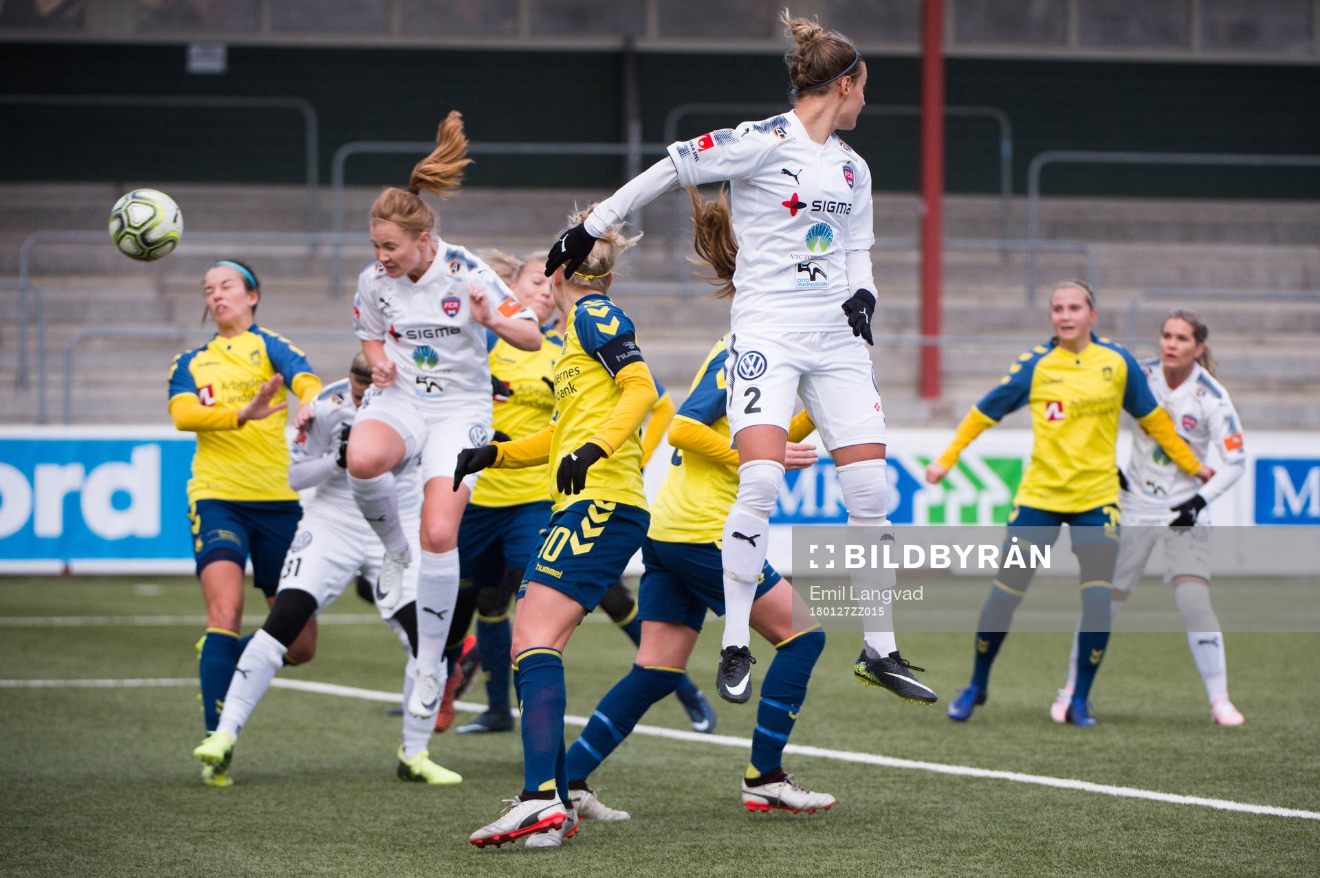 Rosengårds Glodis Perla Viggosdottir gör 1-0