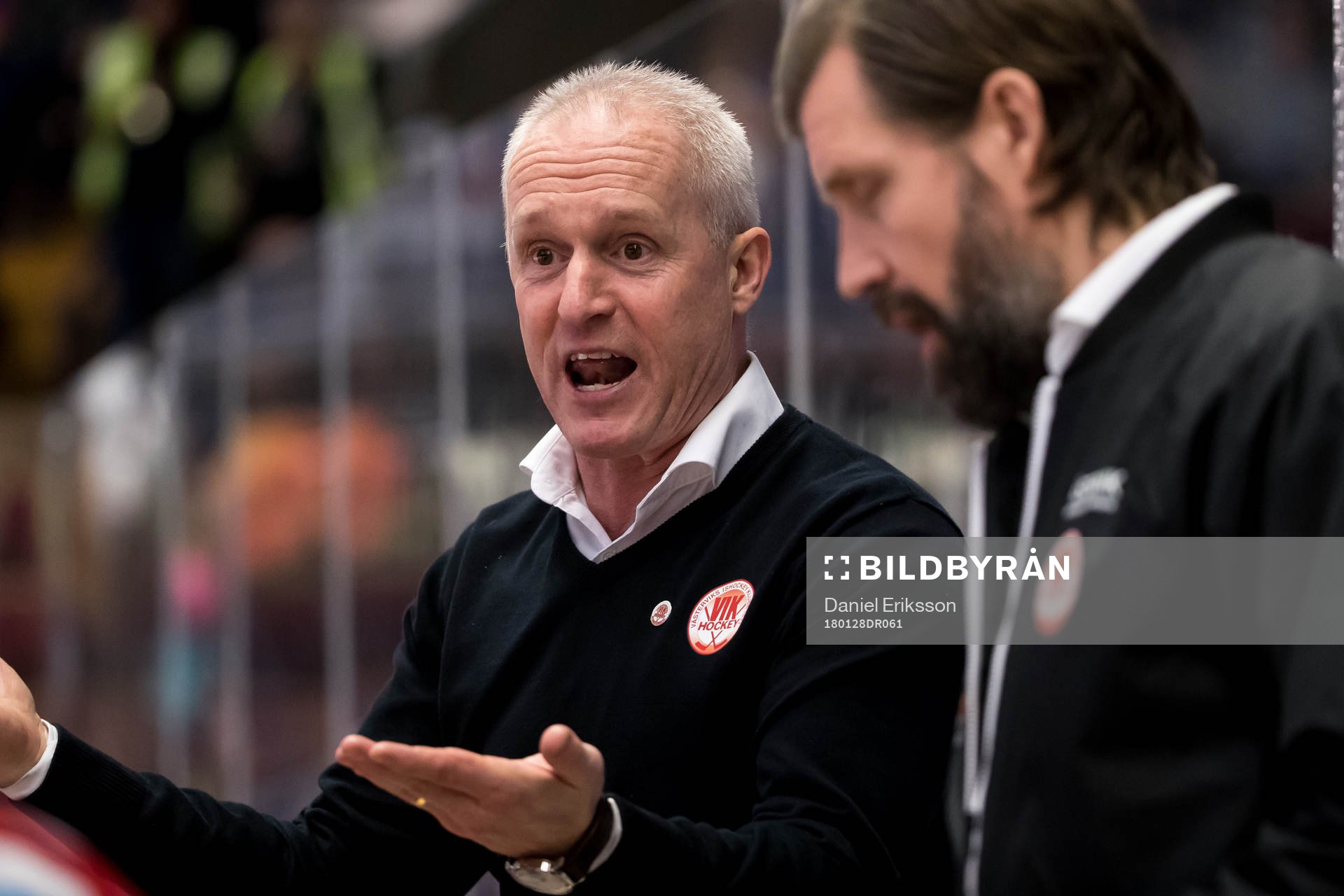 Västerviks tränare Roger Forsberg  i ishockeymatchen i