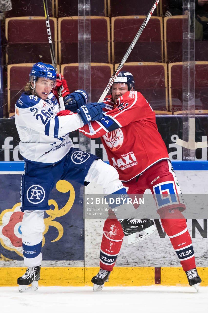 Leksands Patrik Norén och Västerviks Joacim Hedblad  i