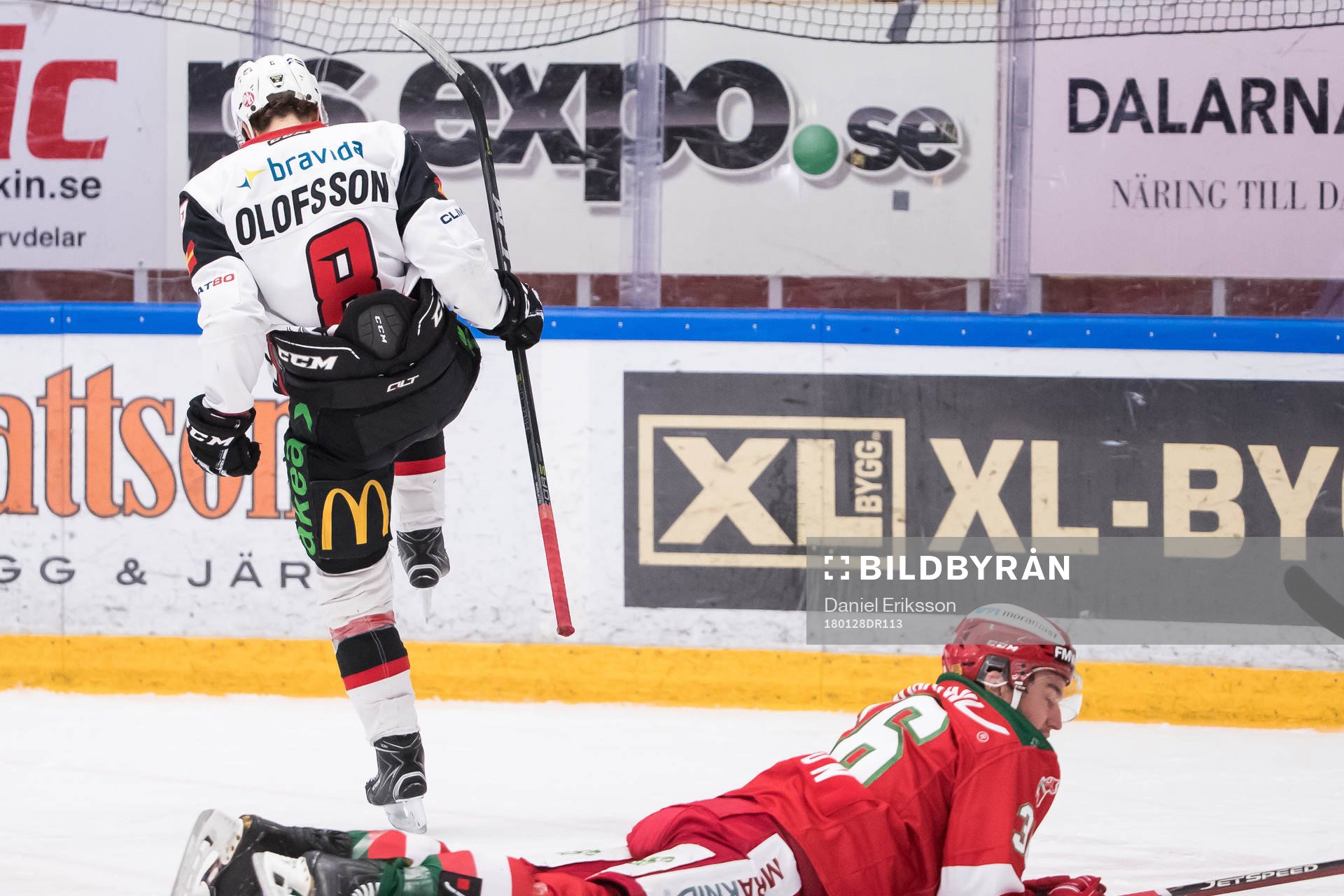 Malmö Redhawks Johan Olofsson jublar i ishockeymatchen i
