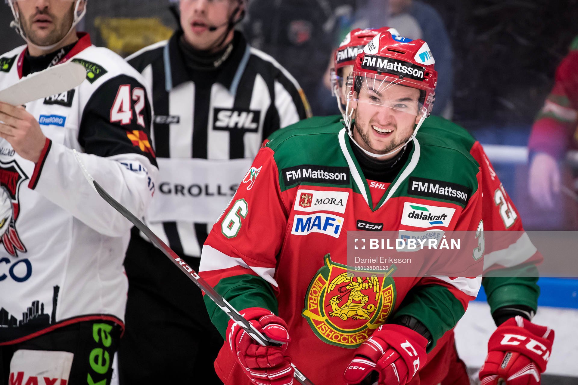 Moras Jason Akeson   i ishockeymatchen i SHL mellan Mora