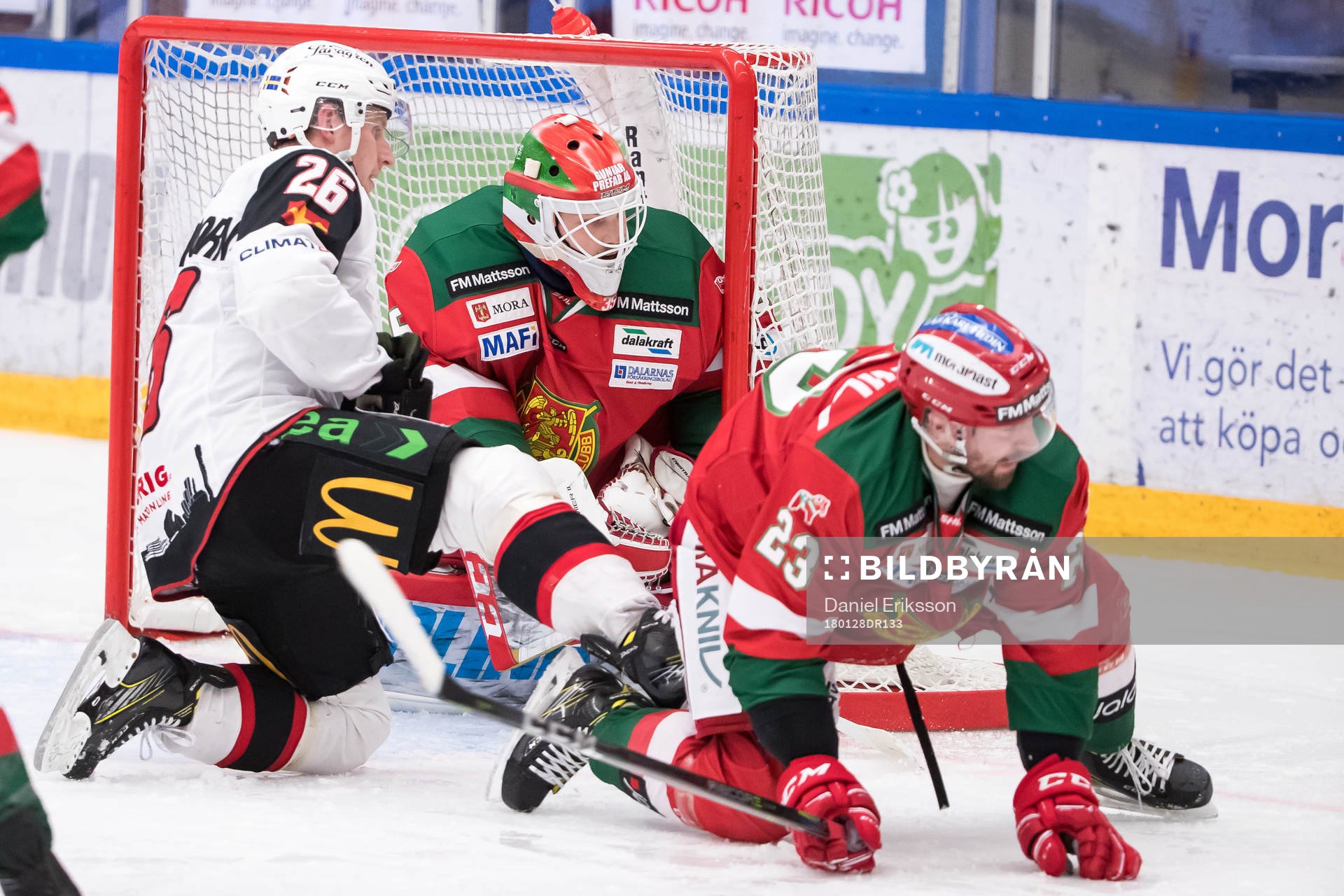 Malmö Redhawks Axel Wemmenblorn och Moras målvakt