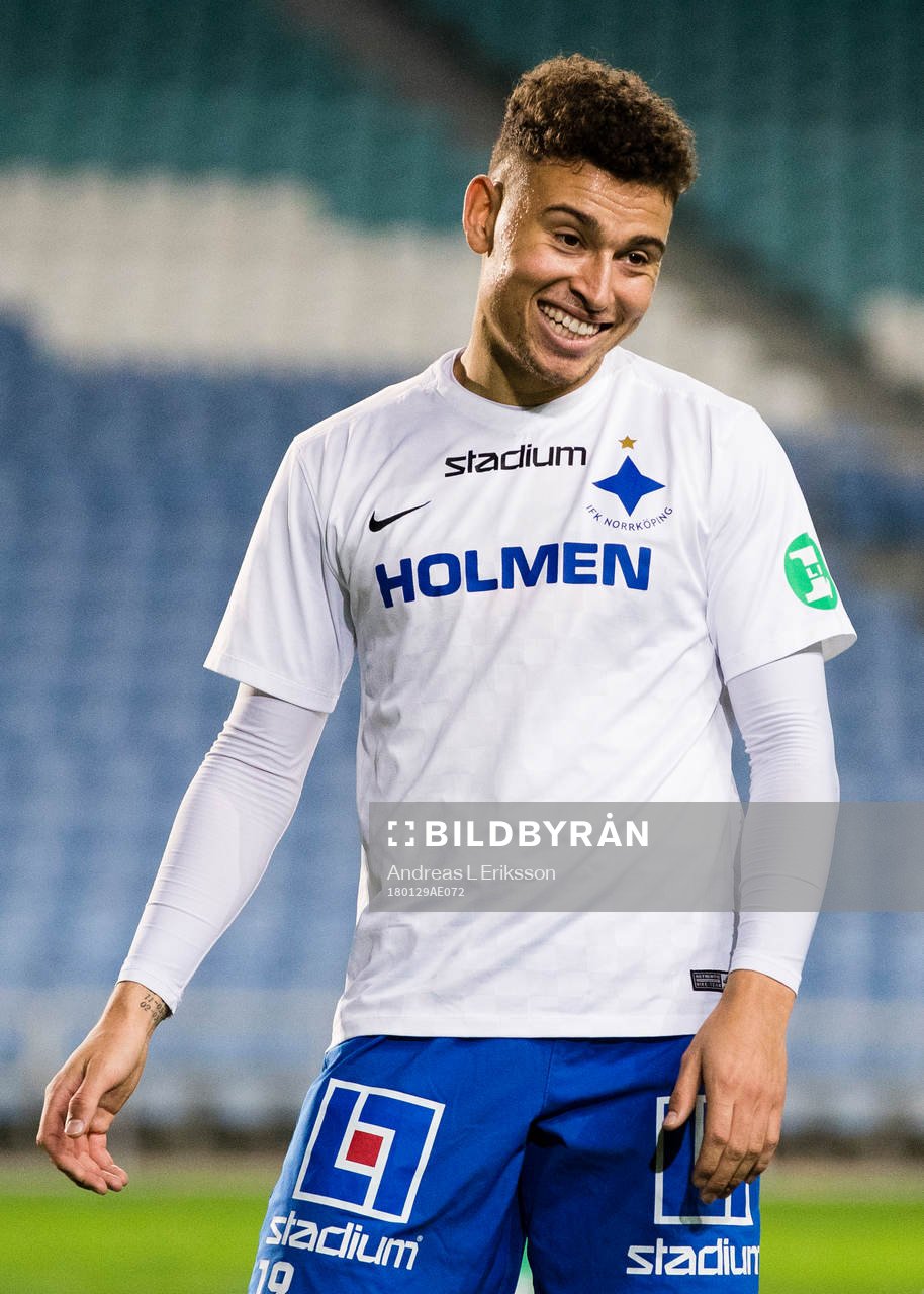Norrköpings Jordan Larsson jublar