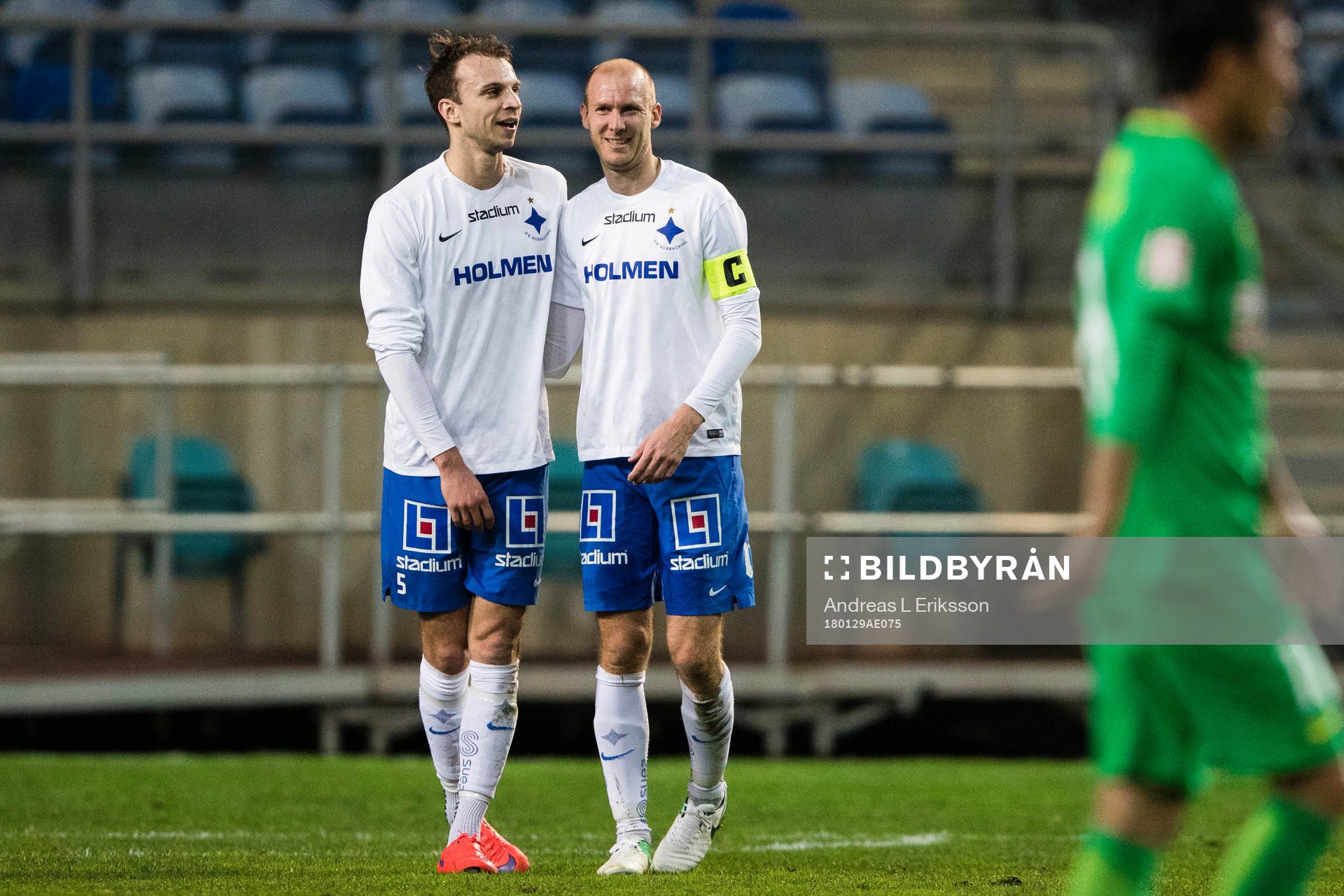 Norrköpings Lars Krogh Gerson och Andreas Johansson jublar