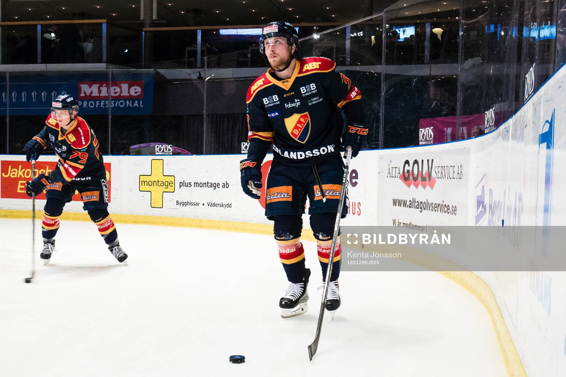 Djurgårdens Linus Hultström innan ishockeymatchen i SHL