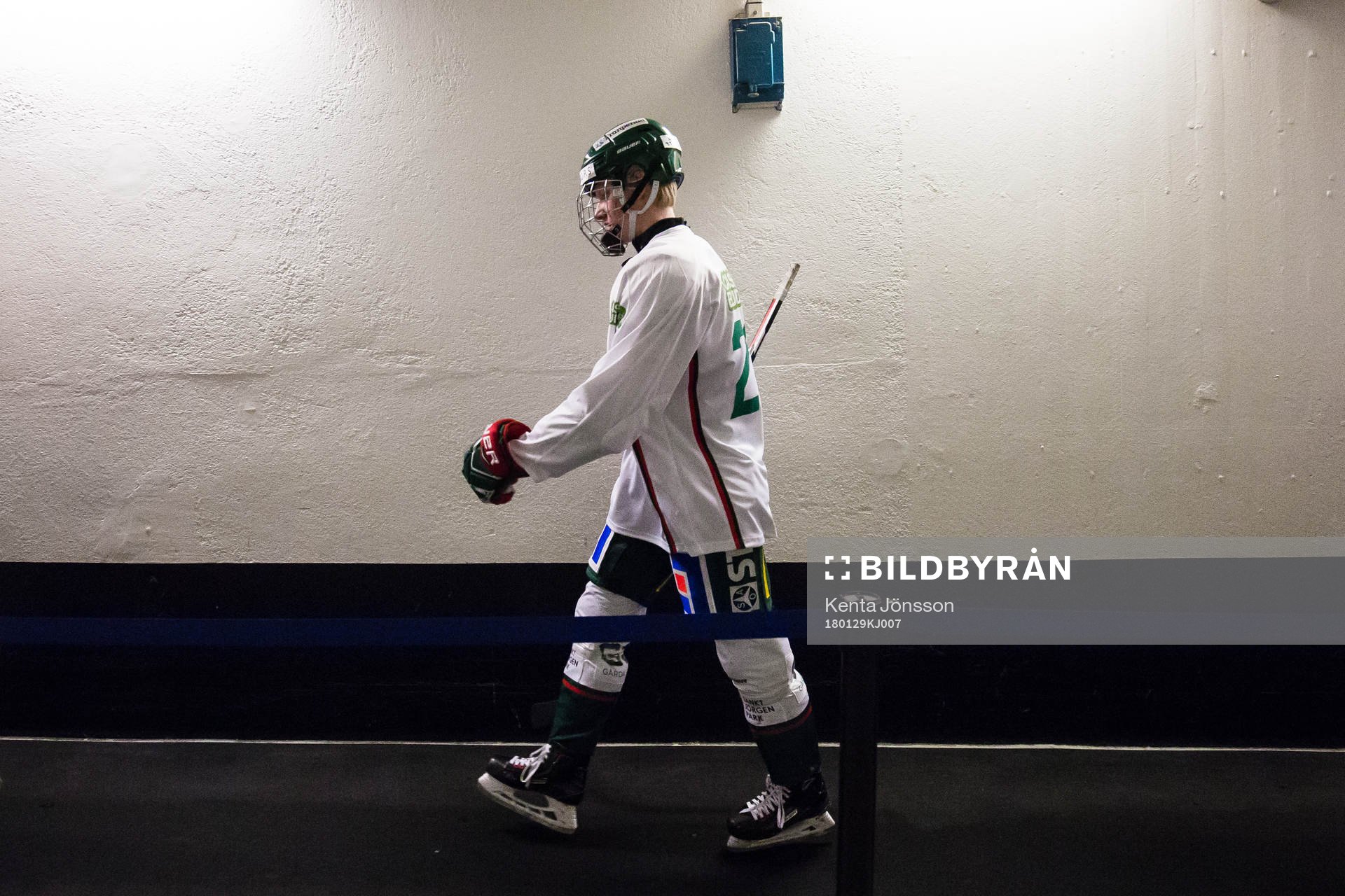 Frölundas Rasmus Dahlin innan ishockeymatchen i SHL mellan