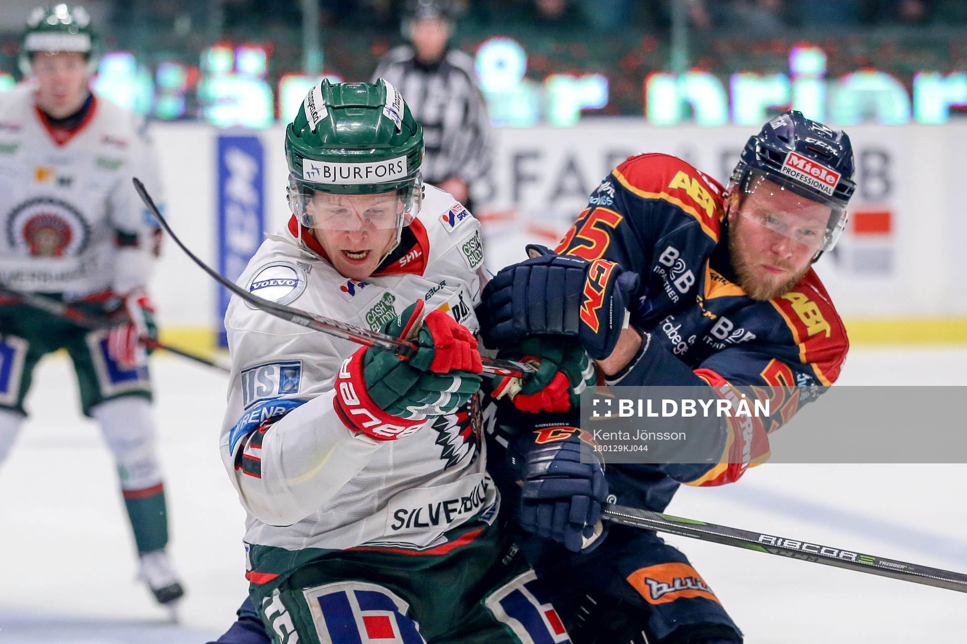 Frölundas Max Friberg och Djurgårdens Alexander Urbom