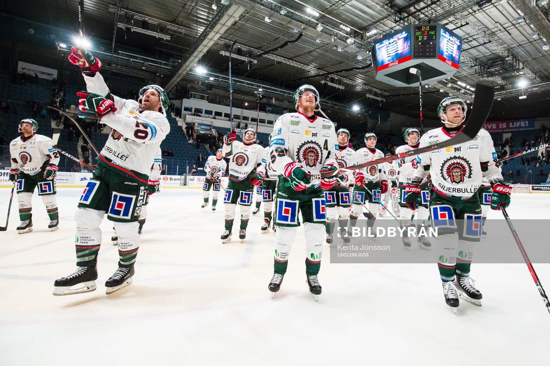 Frölundas Joel Lundqvist och Jonathan Sigalet jublar