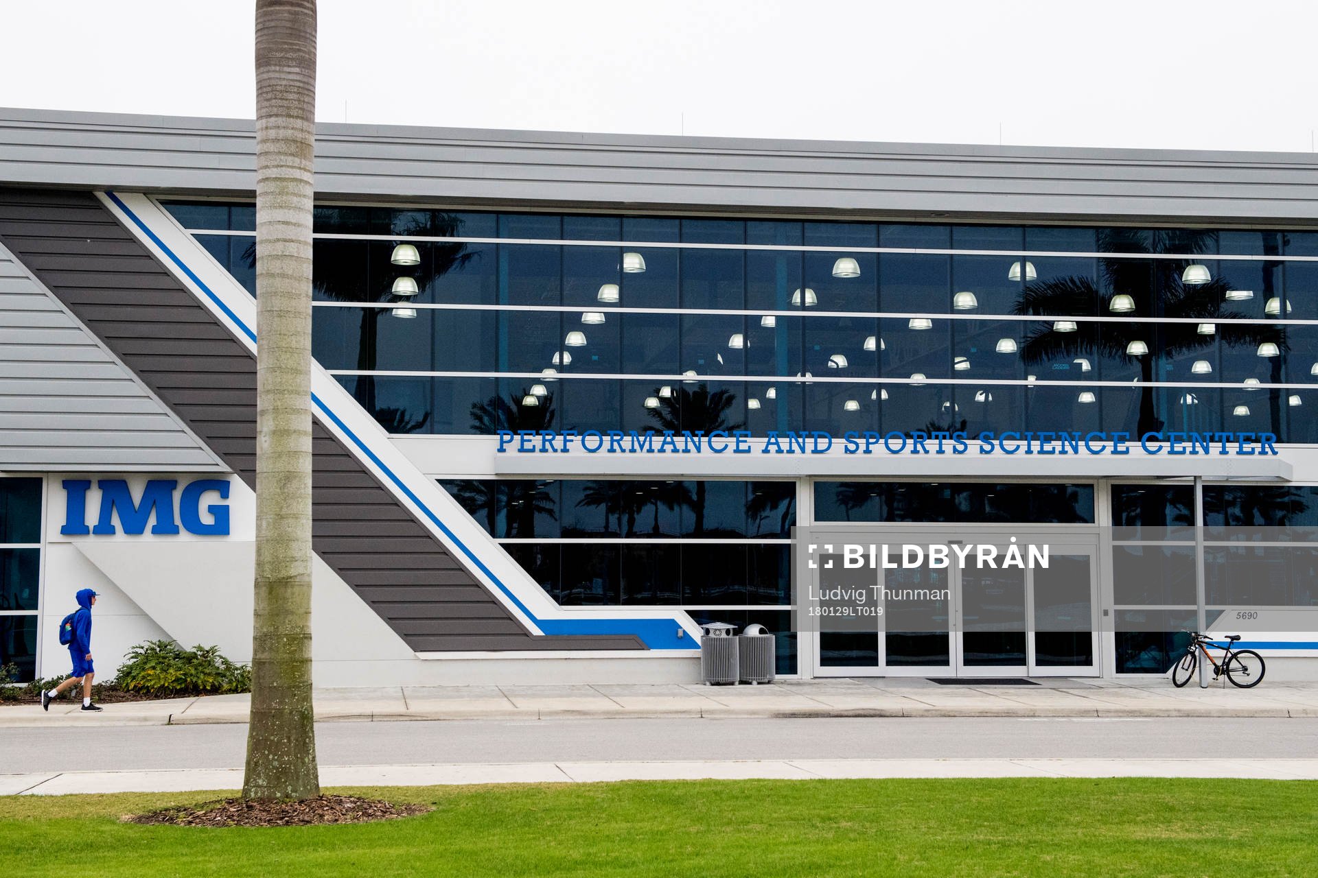 Exteriör över IMG Performance and Sports Sience Center