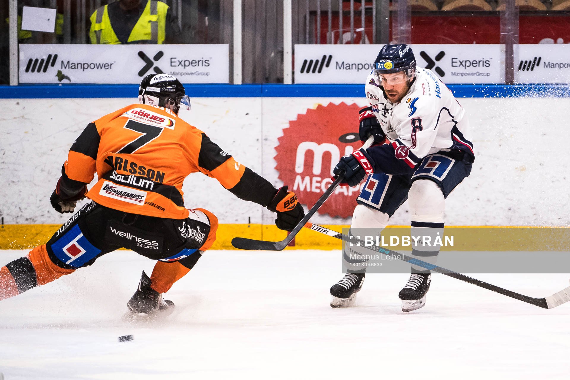 Linköpings Derek Roy och Karlskronas Mattias Karlsson