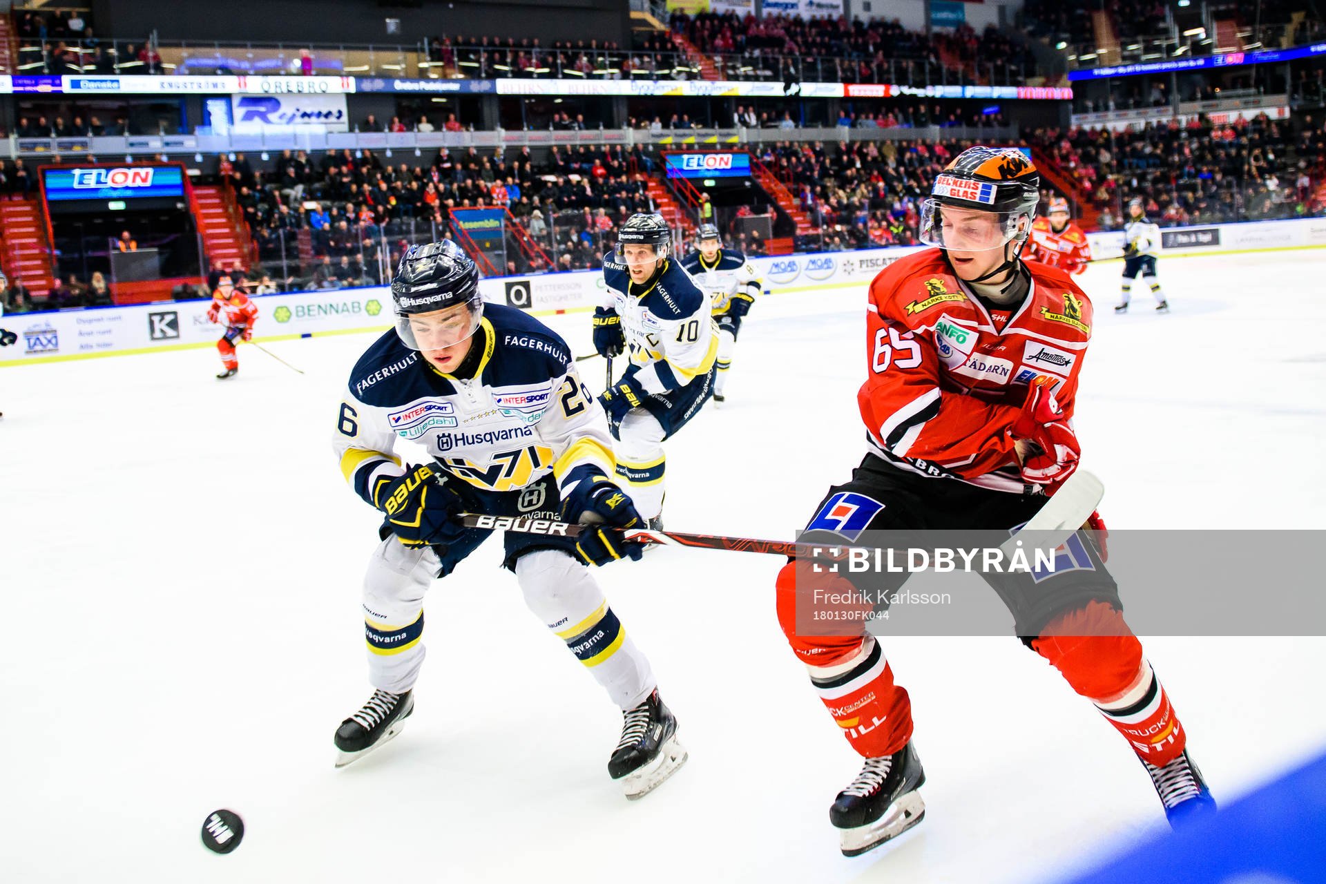 s Erik Brännström och Örebros Sakari Manninen