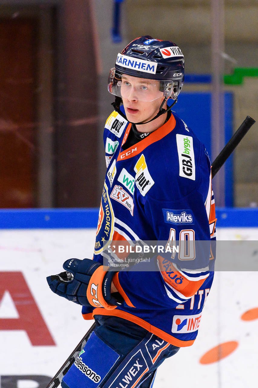 Växjös Elias Pettersson jublar