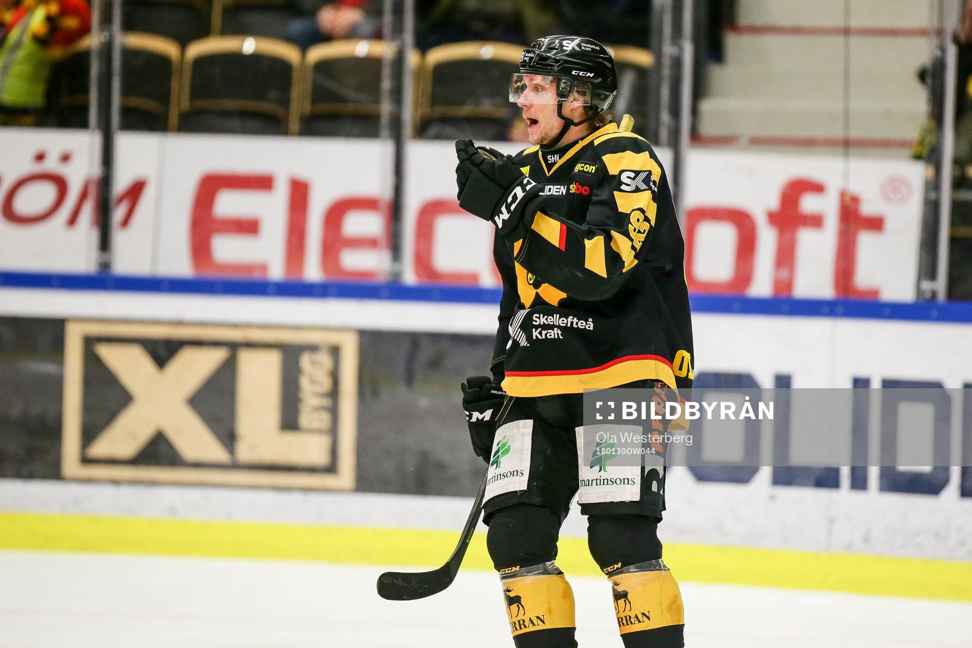 Skellefteås Jesper Olofsson jublar