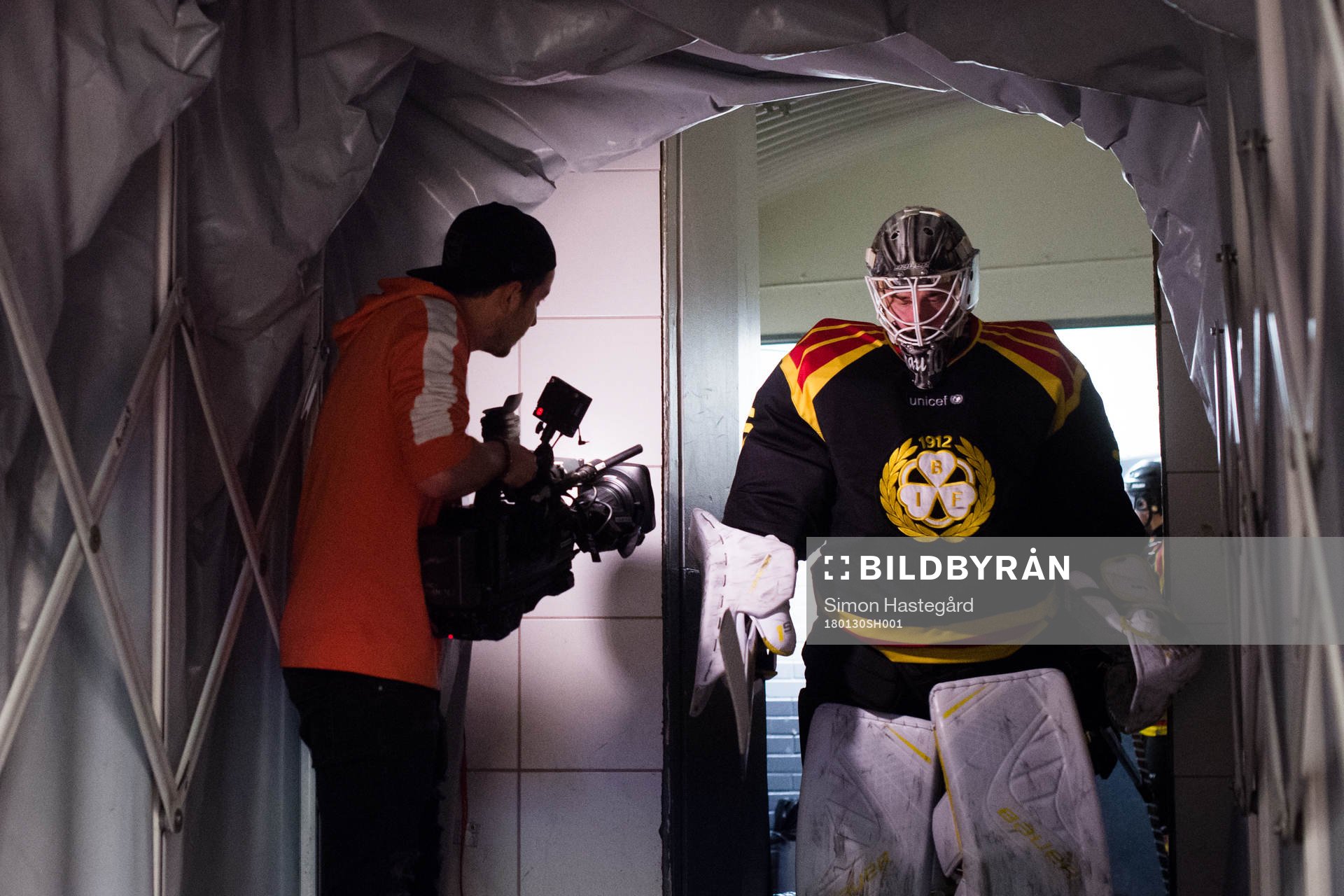 Brynäs målvakt David Rautio före ishockeymatchen i SHL