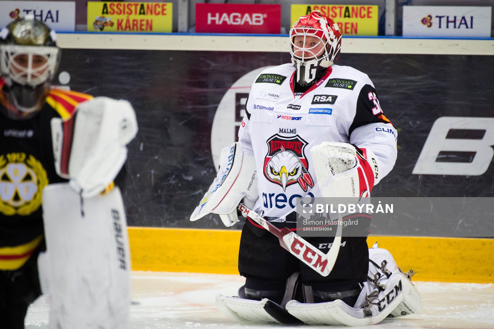 Malmö Redhawks målvakt Jonas Gunnarsson före