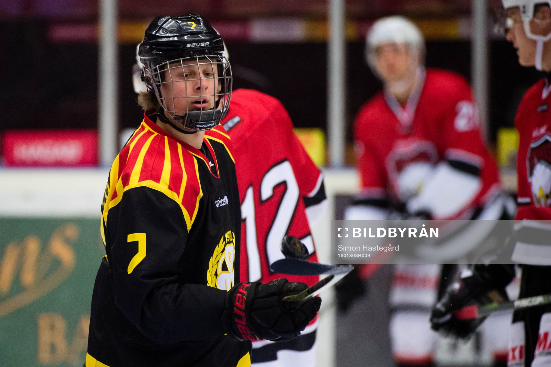 Brynäs Adam Boqvist före ishockeymatchen i SHL mellan