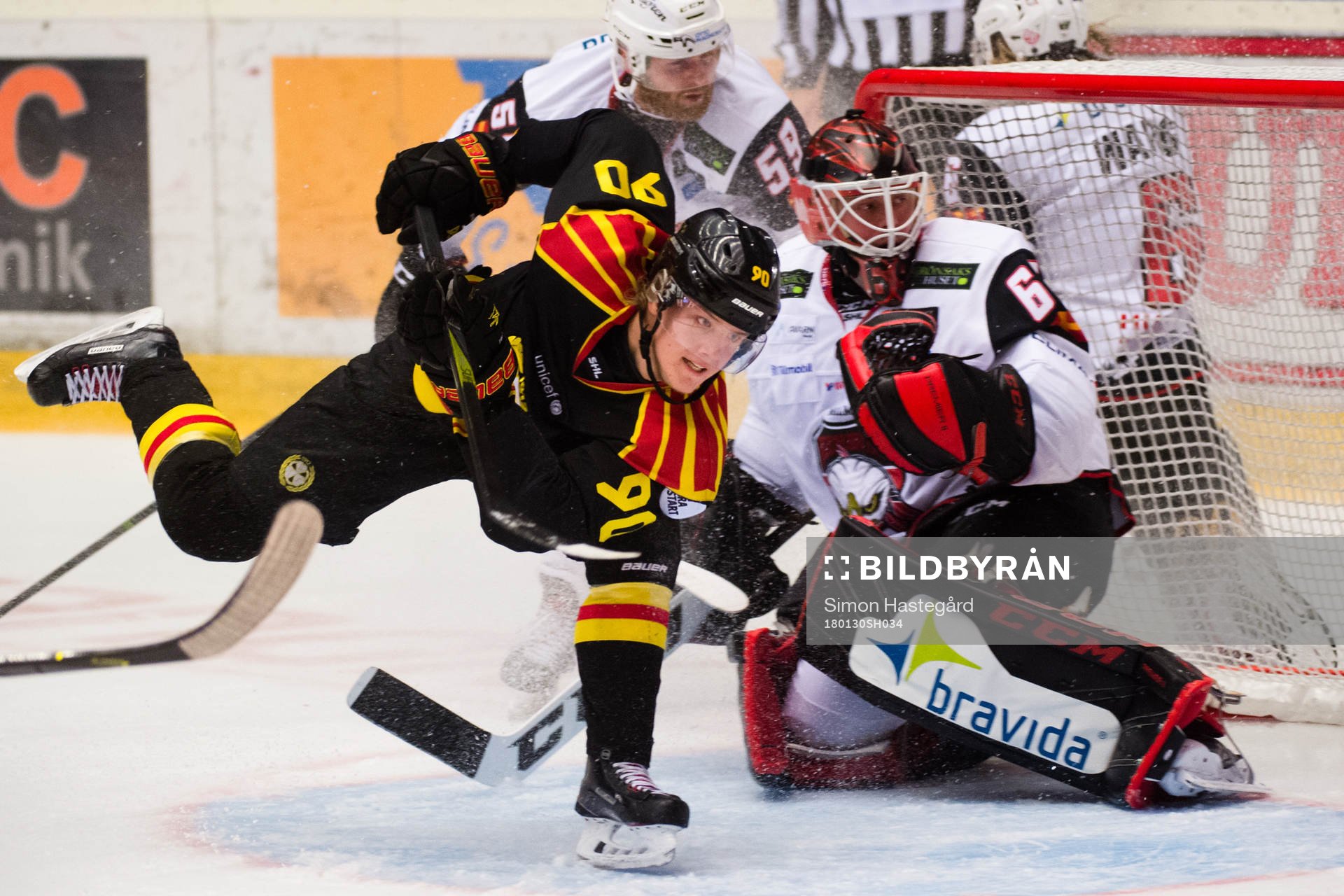 Brynäs Jesper Boqvist oroar framför Malmö Redhawks