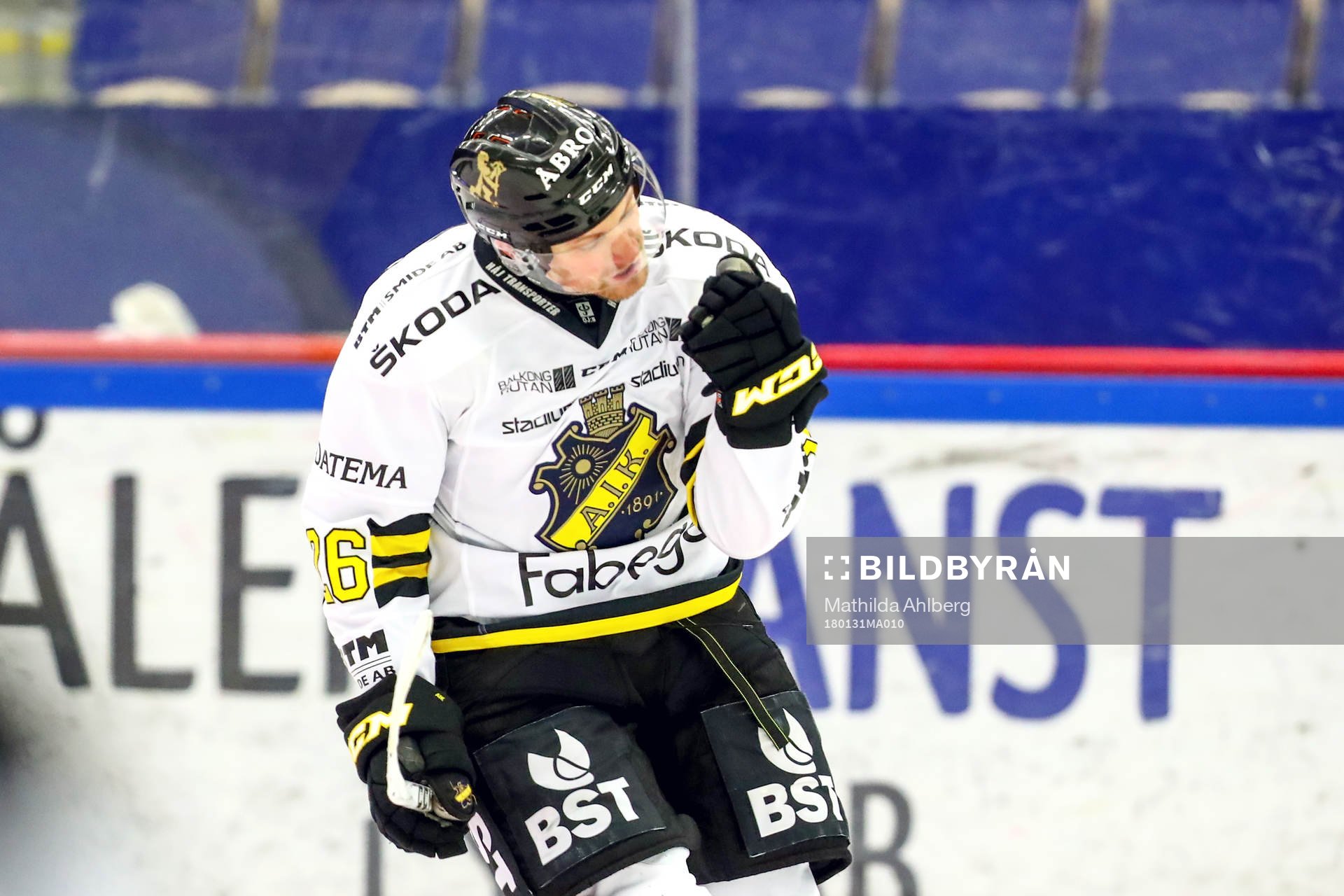 s Jens Jakobs jublar