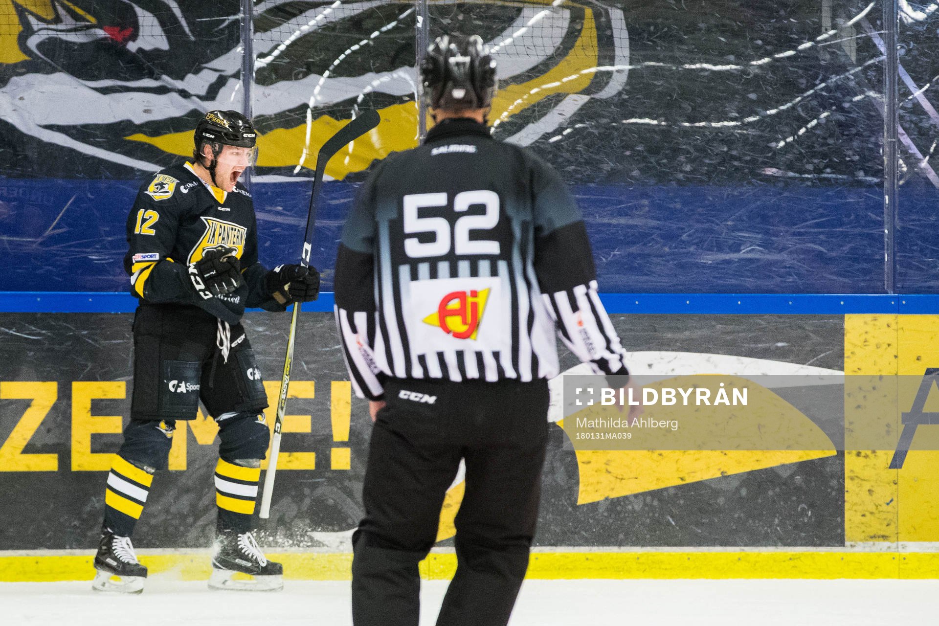 Panterns Robin Dahse jublar