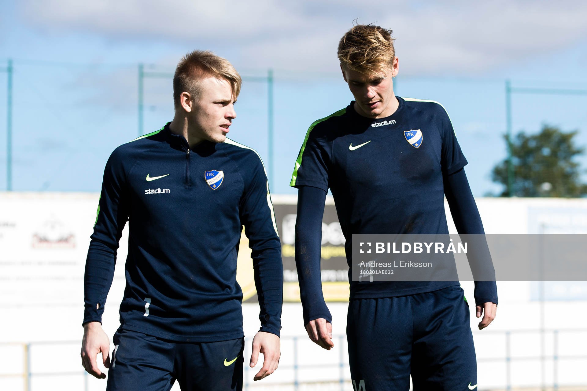Norrköpings målvakt Isak Pettersson och Eric Smith