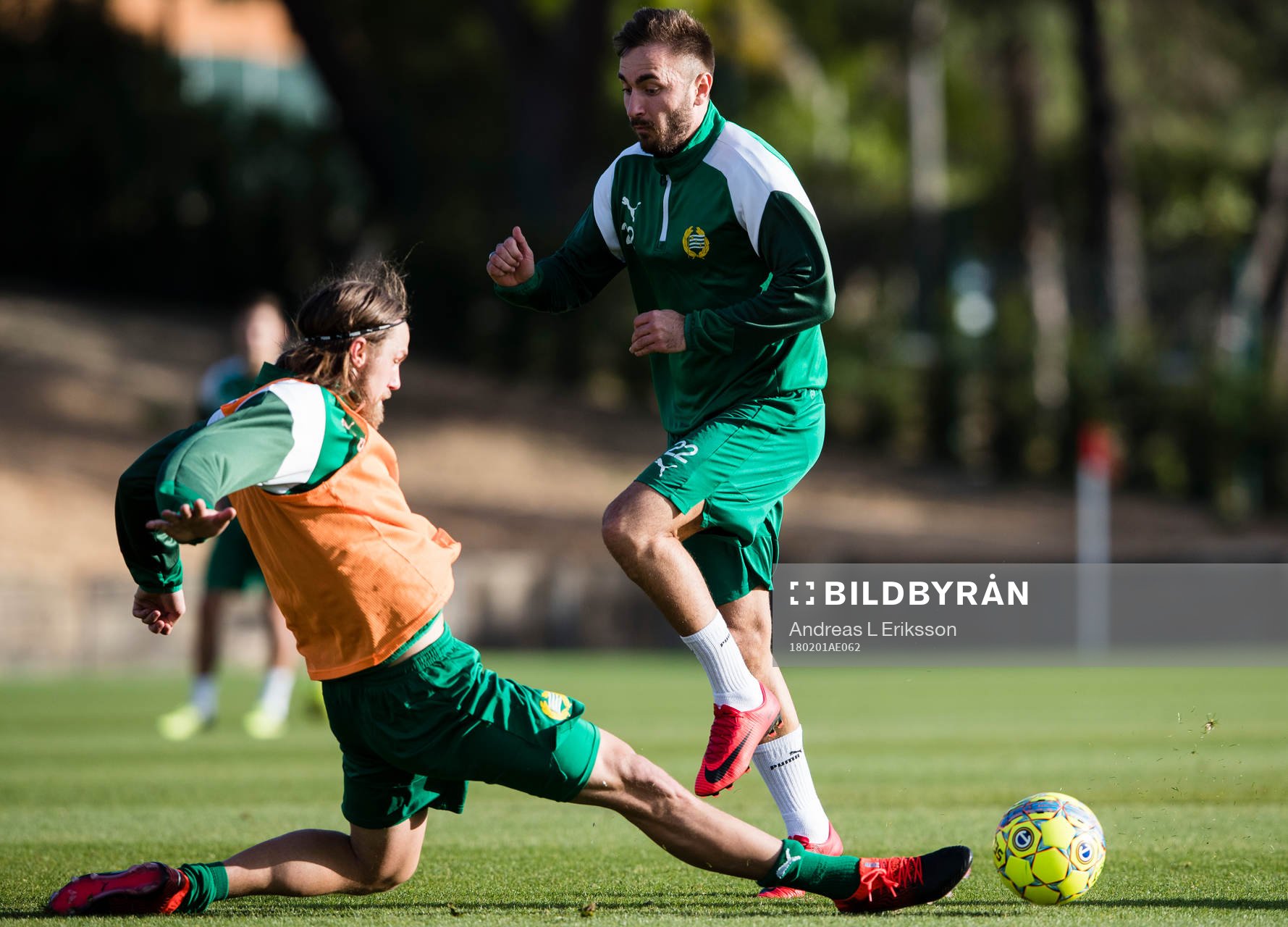 Hammarbys Björn Paulsen och Muamer Tankovic under en träning den 1 februari 2018 i Loule. 