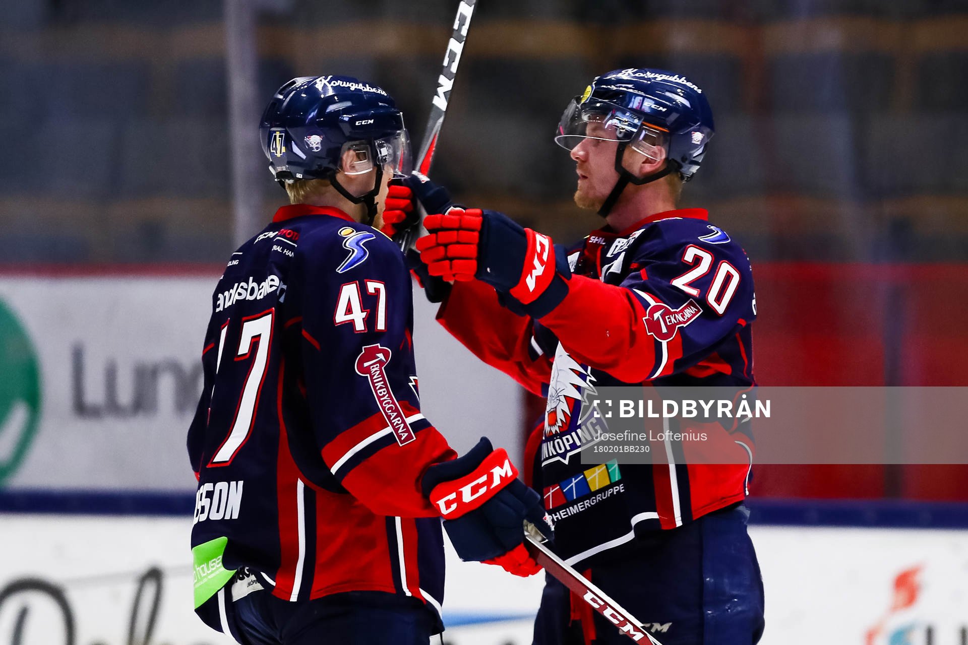 Linköpings Anton Karlsson och Nick Sörenssen jublar