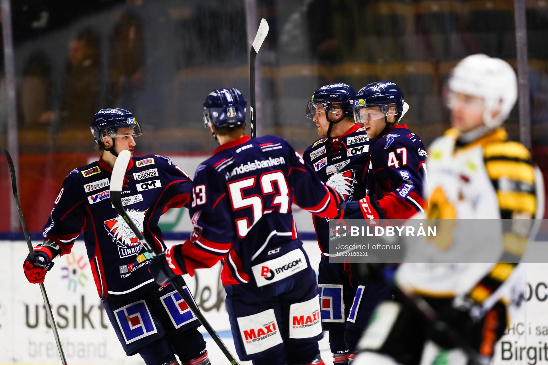 Linköpings Anton Karlsson och Nick Sörenssen jublar