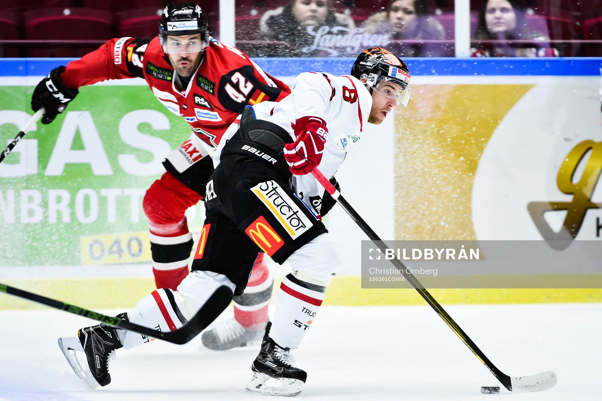 Malmö Redhawks Niklas Arell och Örebros Tyson Spink