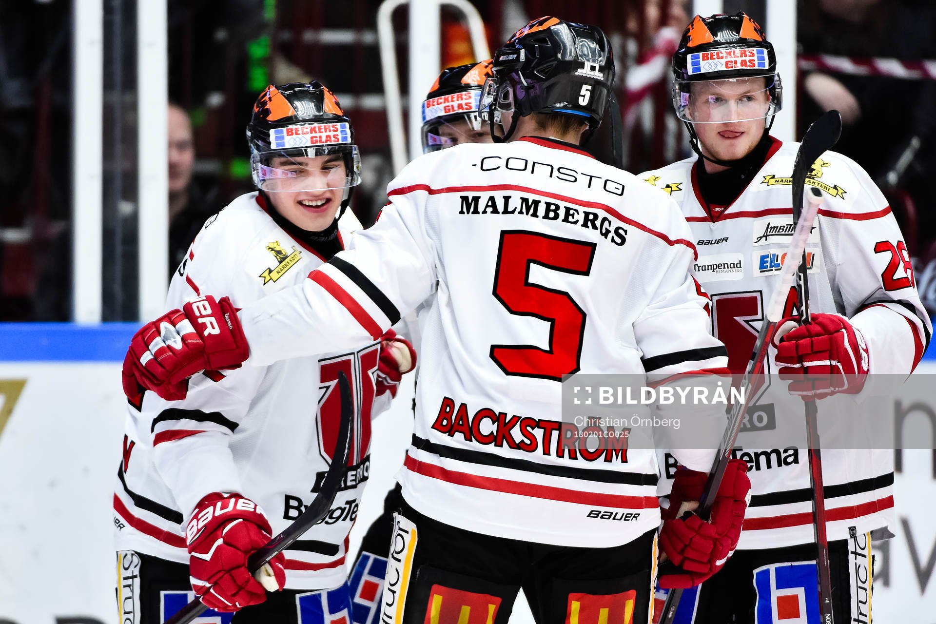 Örebros Glenn Gustafsson jublar